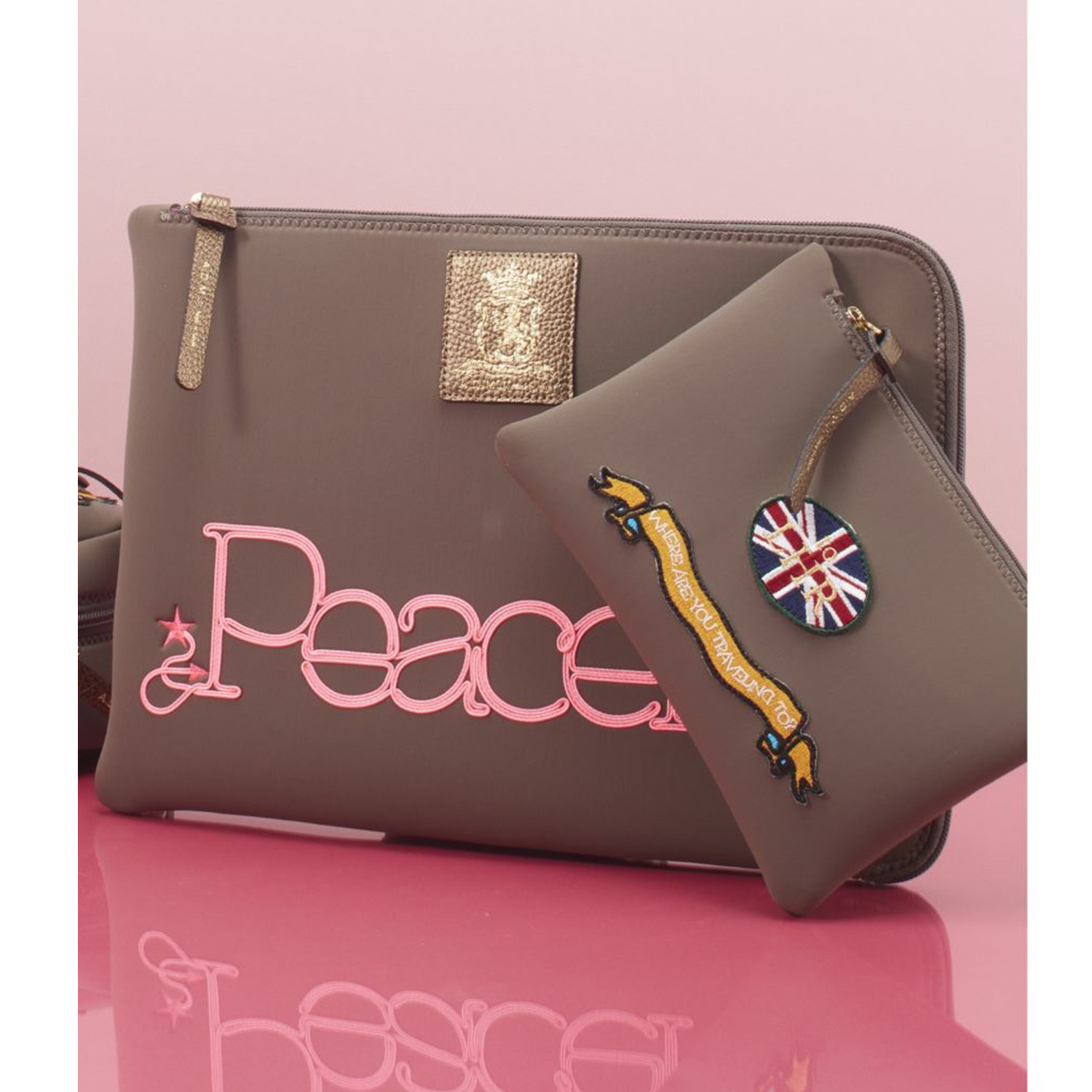 エーディーエムジェイ 魔法のように軽い マジックライト ＰＥＡＣＥＦＵＬ ポーチ大小２点セット