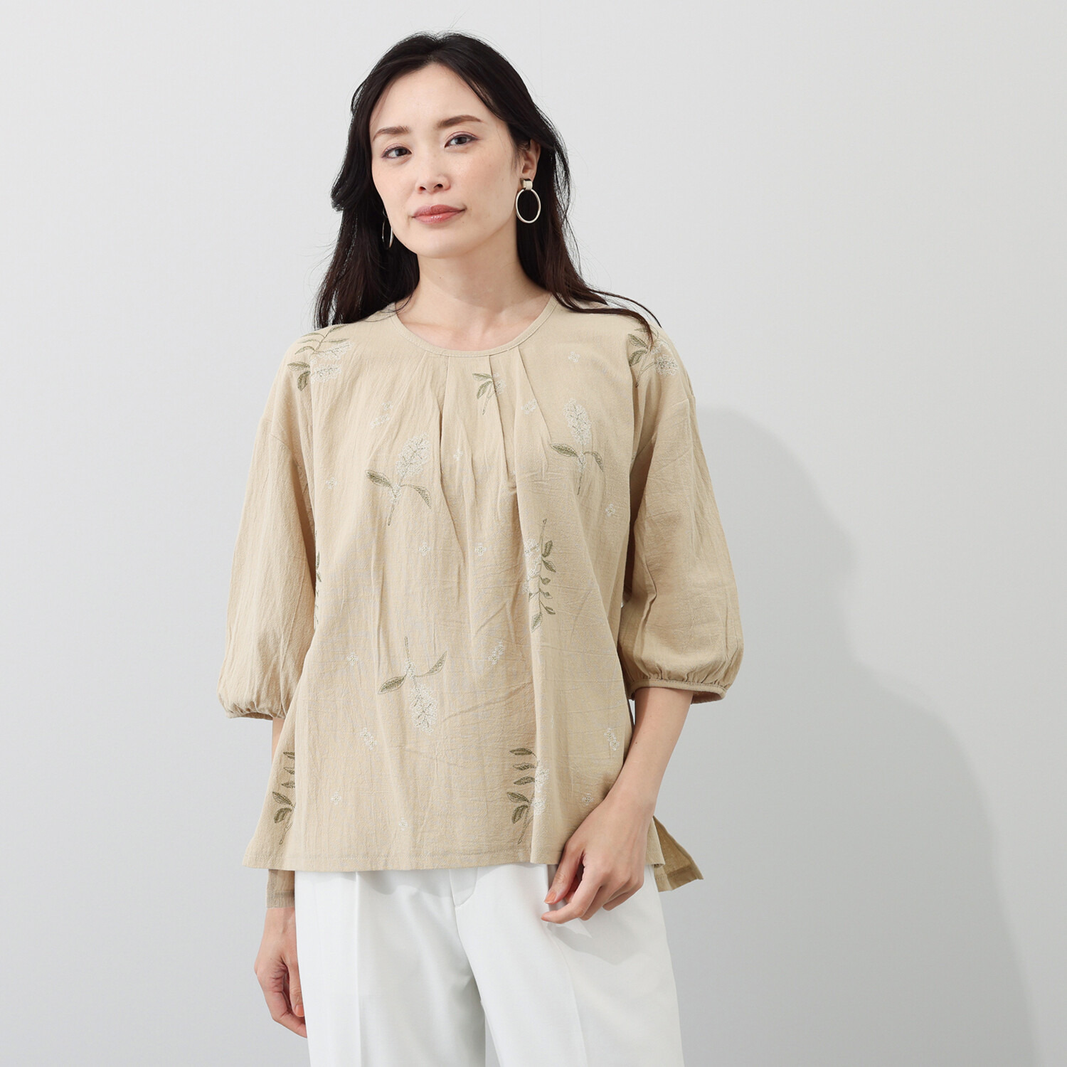 ダジュール フラワー刺しゅう プルオーバー