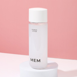 ＭＥＭ まろやかな使用感！ ２３種の厳選美容成分配合 潤いを与えて肌を整える エッセンス　ローション （化粧水）