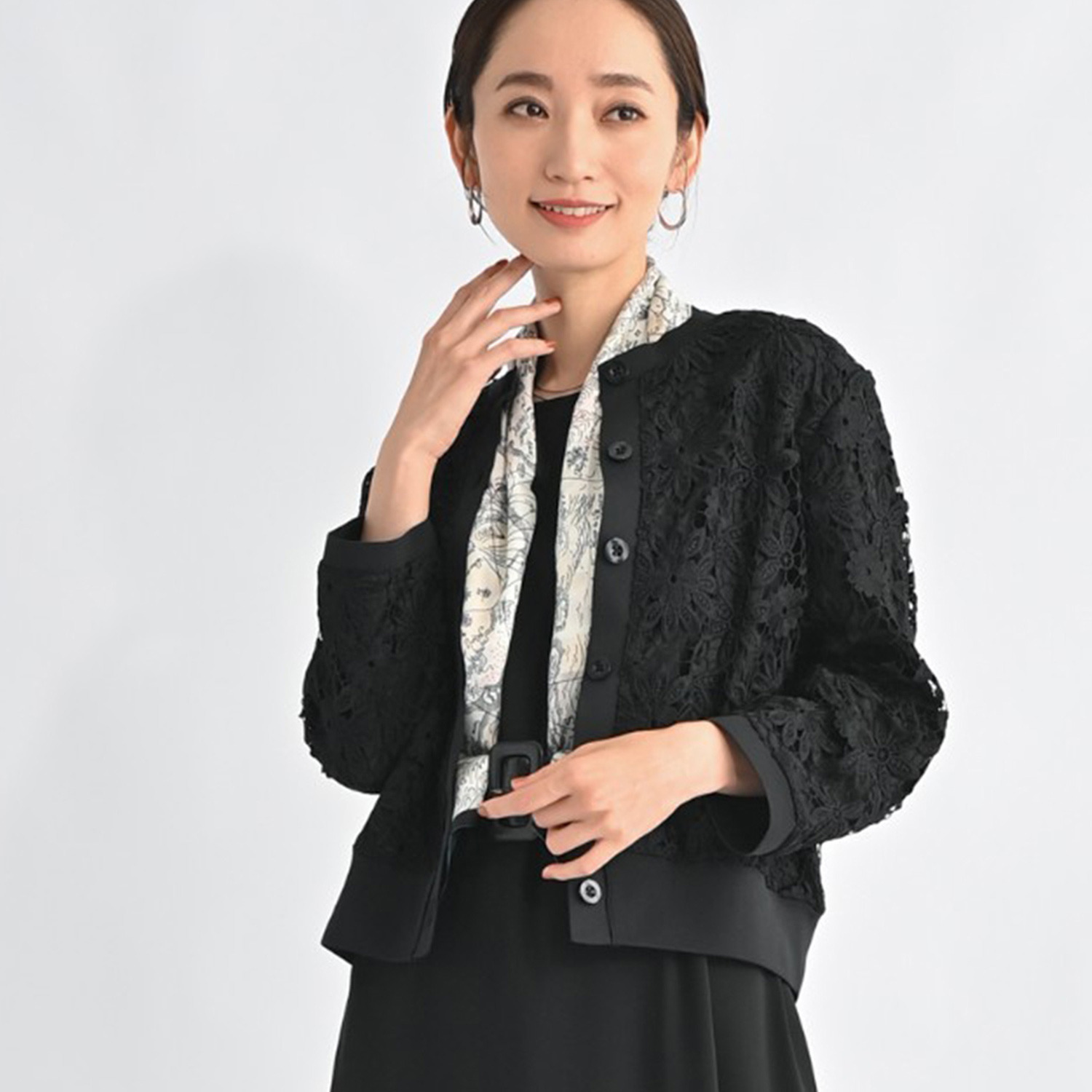 元町ゼラール 華やかリッチ 総レース ニットラウンドネック カーディガン