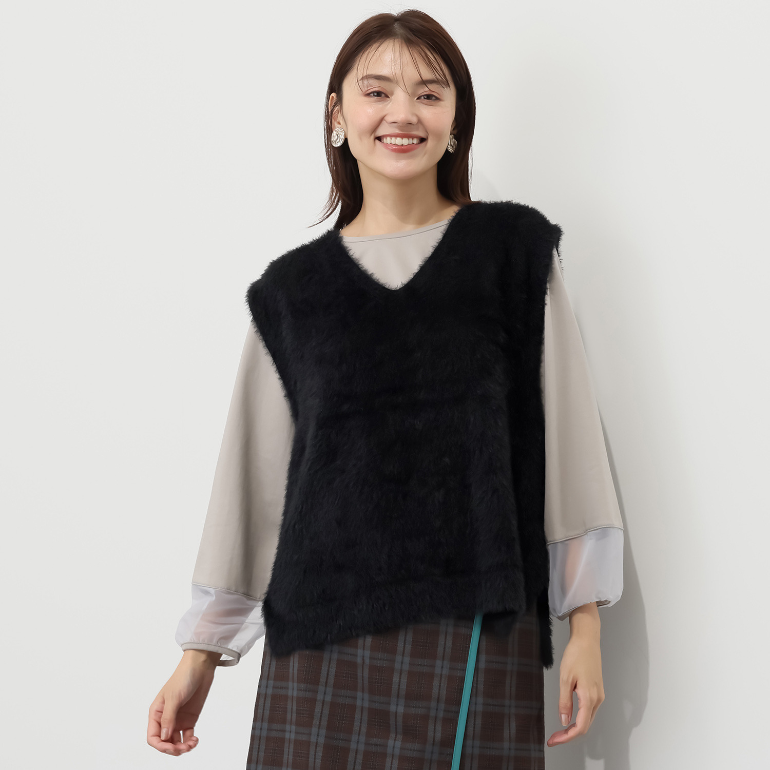ルクオーレ シャギーニット Ｖネックベスト