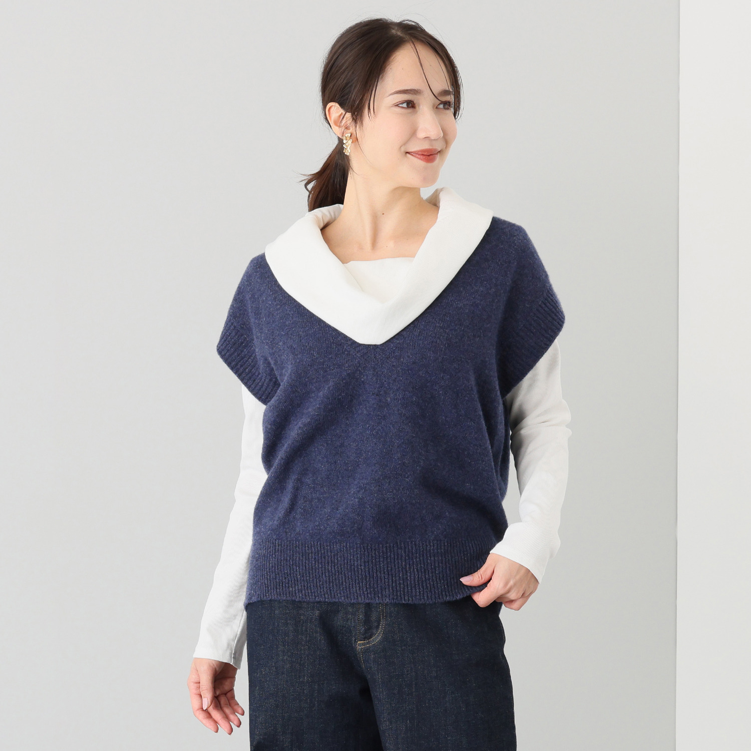 サ・アンノ 日本製 ラムウール・カシミヤ Ｖネックジレ