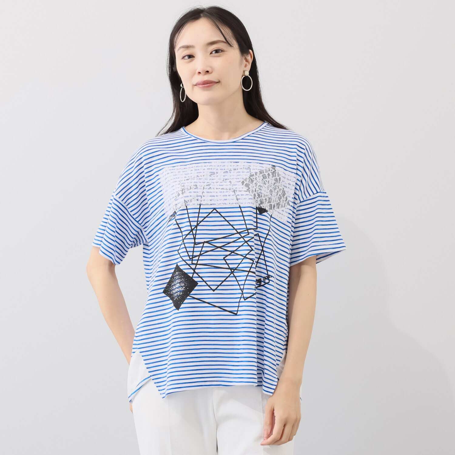 ダジュール 幾何学プリント＆レース デザインプルオーバー