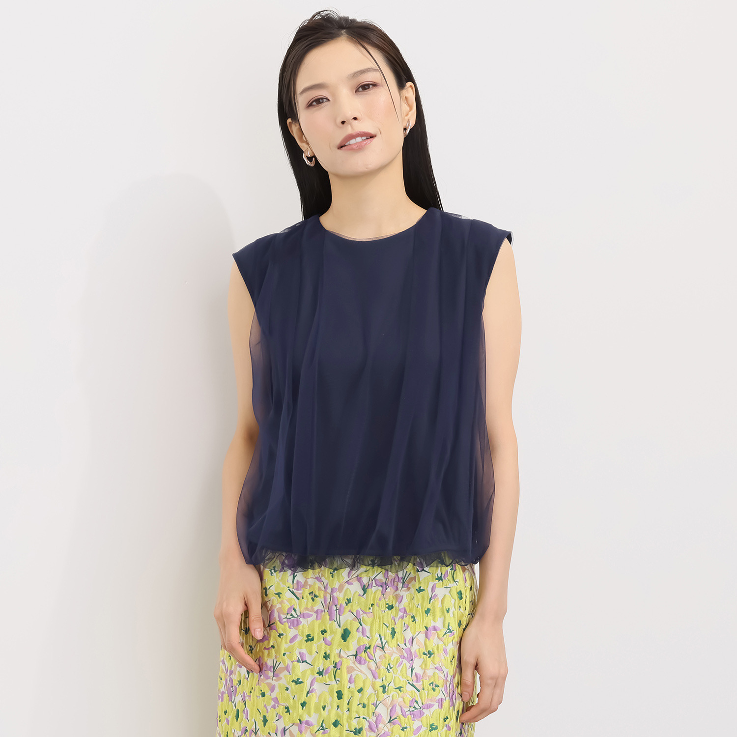 イロプライム チュール重ねの ふんわりプルオーバー