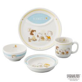 スヌーピー 日本製 磁器 キッズ食器４ピースセット ライスボウル＆ ユニバーサルプレート＆ ランチプレート＆ マグカップ