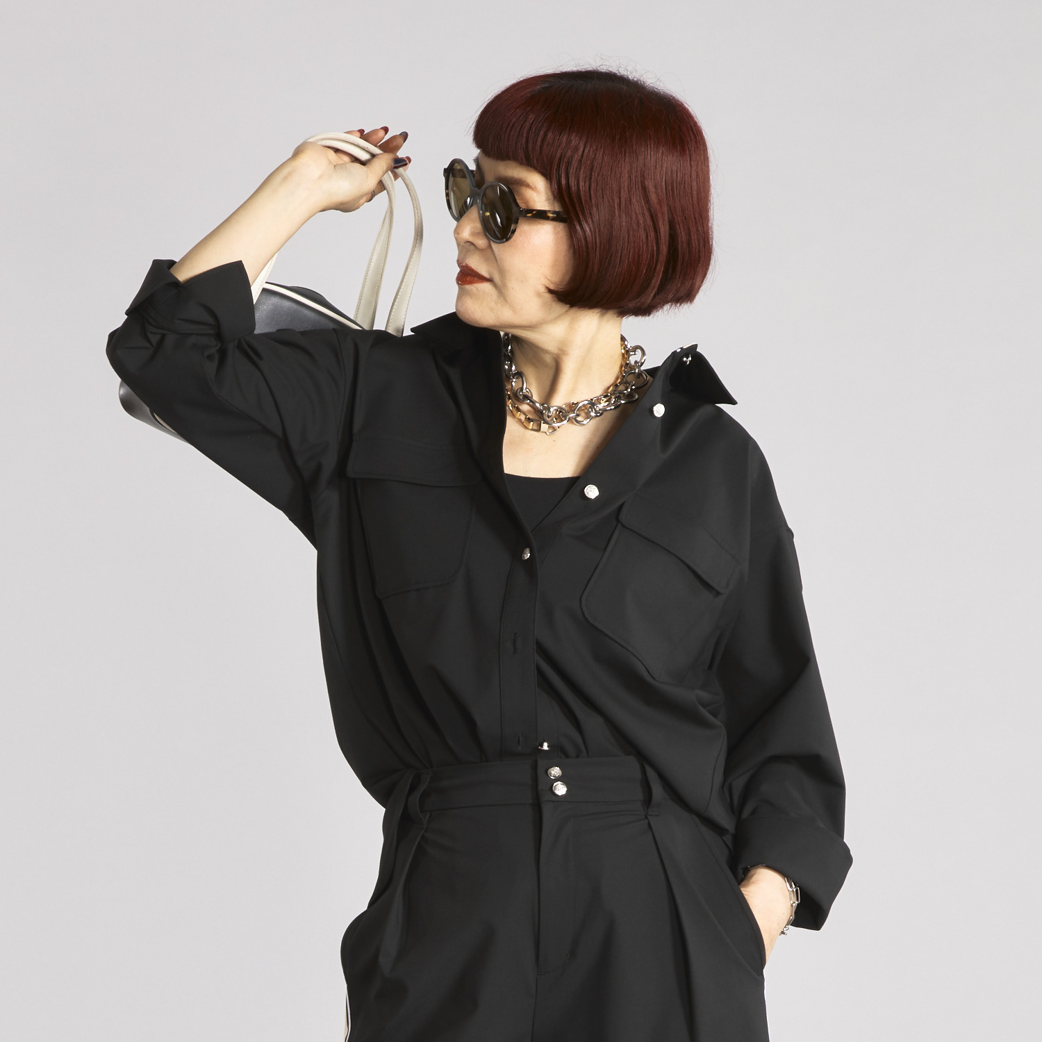 ボン・ブリコラージュ バイ　レイコ・ホウセンジ 接触冷感がうれしい、 軽くて便利な機能派！ ロンドン風アクセントの ライトなシャツジャケット