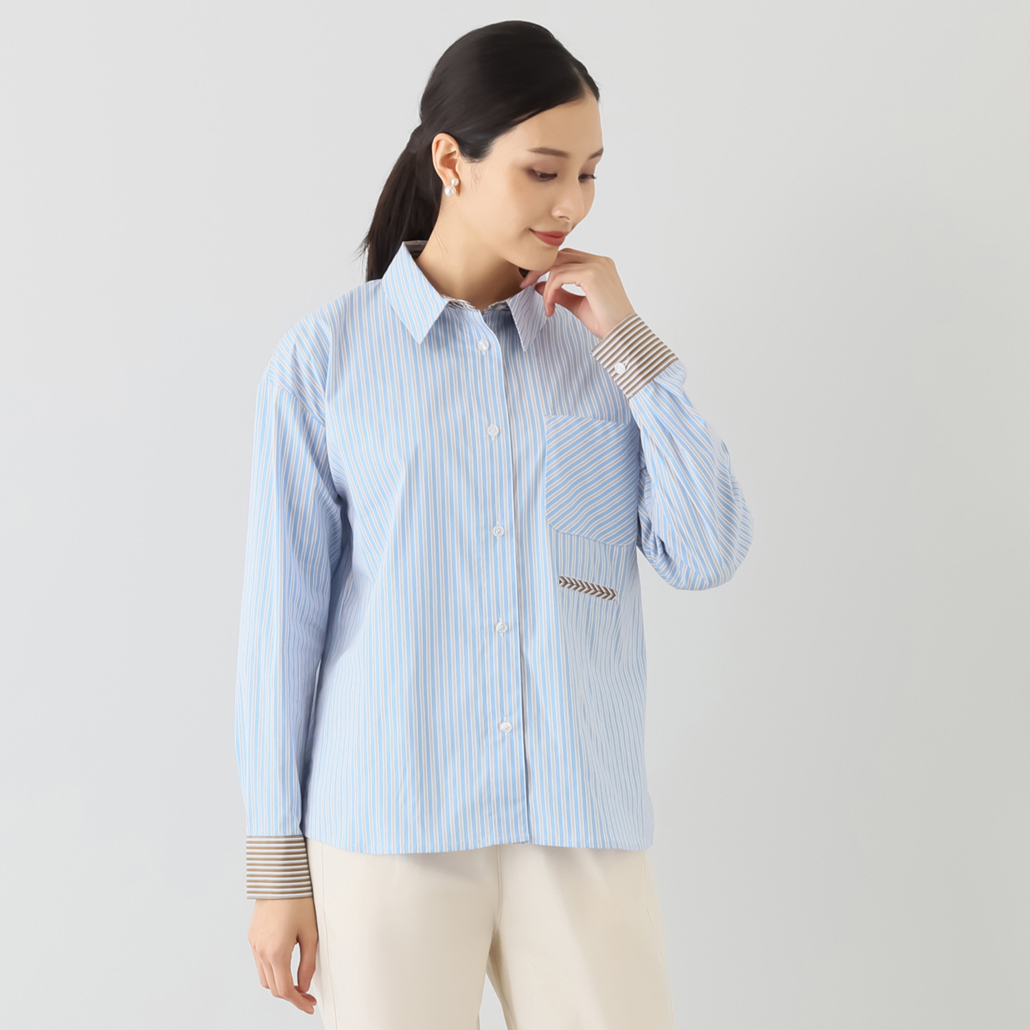 ヴィ・ドゥース オータムフレンチ 配色切替 コットンブレンド ストレッチシャツ