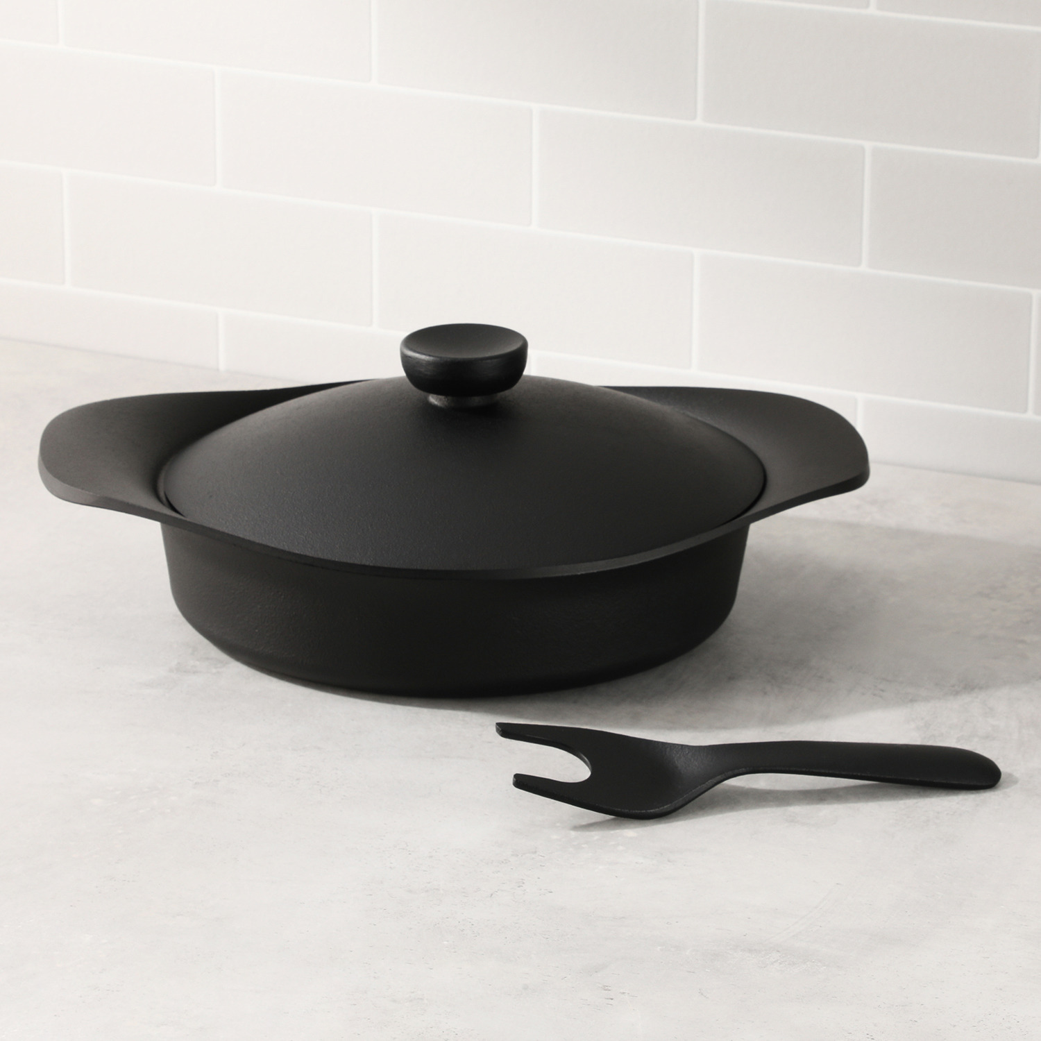 柳宗理 南部鉄器 鉄鍋浅型 鉄ふた＆ハンドル付 ＜22cm