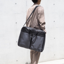 グッシオイタリー ２ウェイ ガーメントバッグ