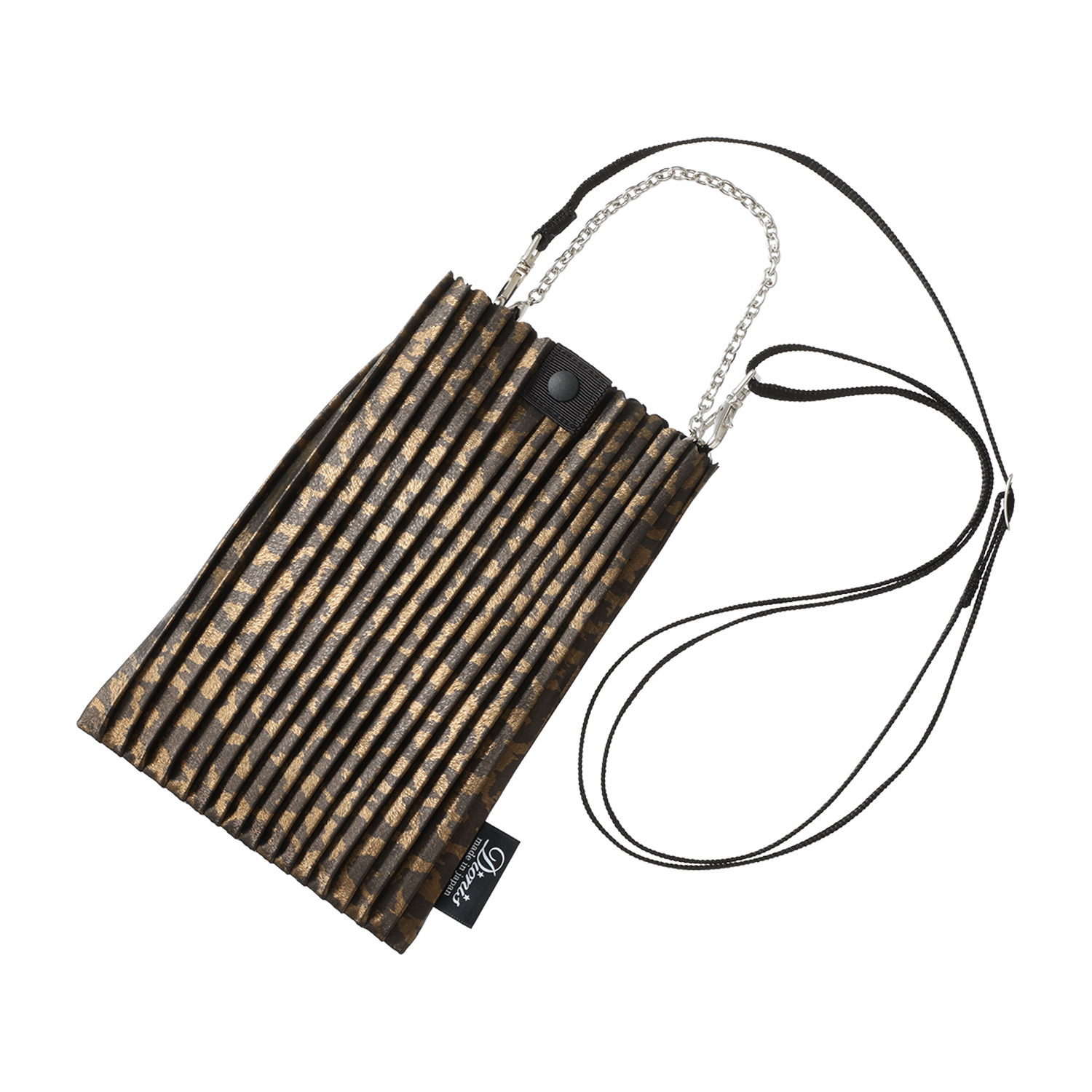 ディオニス 日本製　はっ水 スマホケースにピッタリ！ スタイリッシュプリーツ 軽量ミニショルダーバッグ