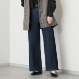 アトリエ　クース サイドのレース使いで 細見えおしゃれ見え！ サイドレースデニムパンツ