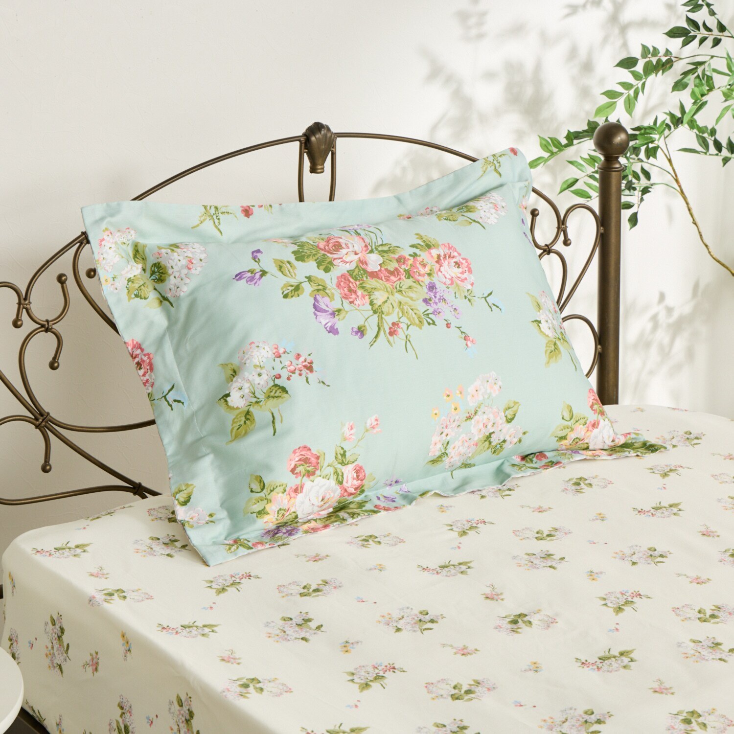 ローラアシュレイ ローズモア コットン１００％サテン ピローケース