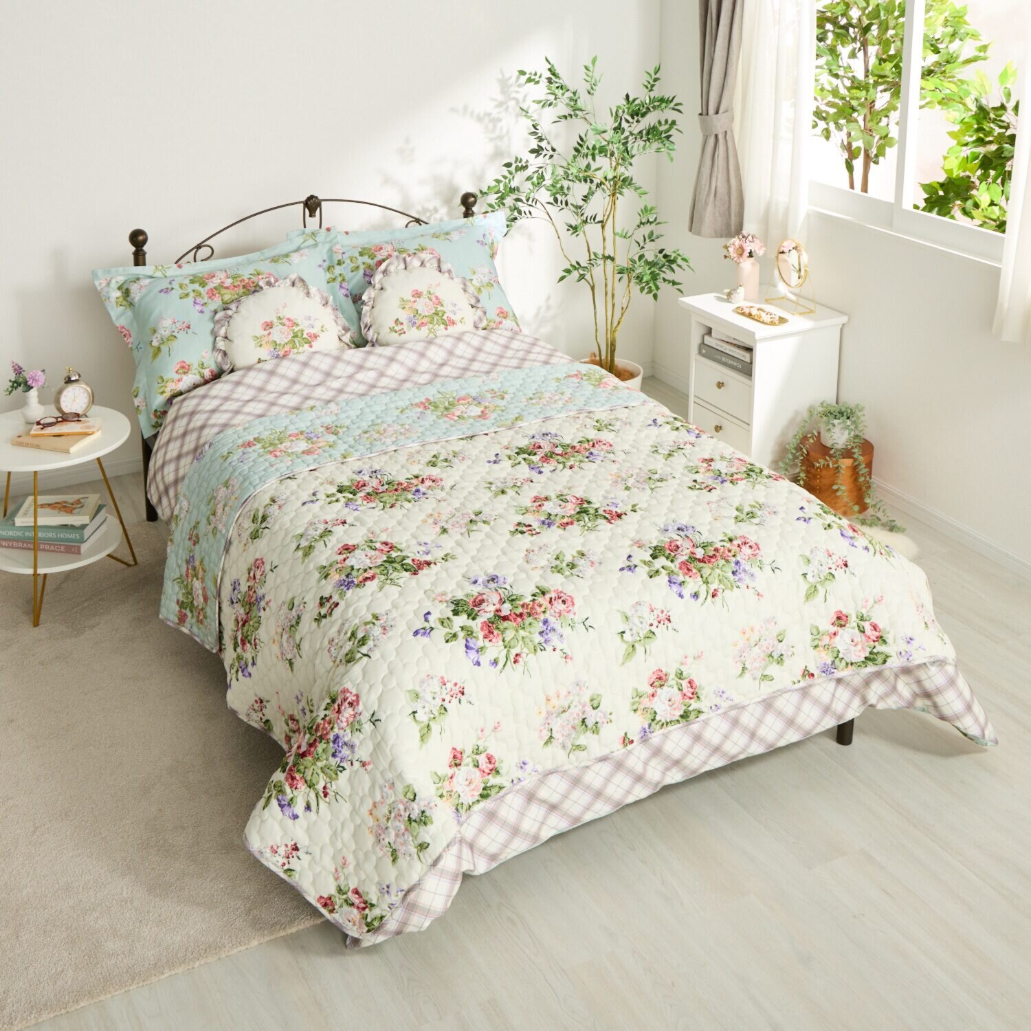 ローラアシュレイ　キルトラグL 190✖️190 ローラアシュレイ キルトラグL 190✖️190 ローラアシュレイ