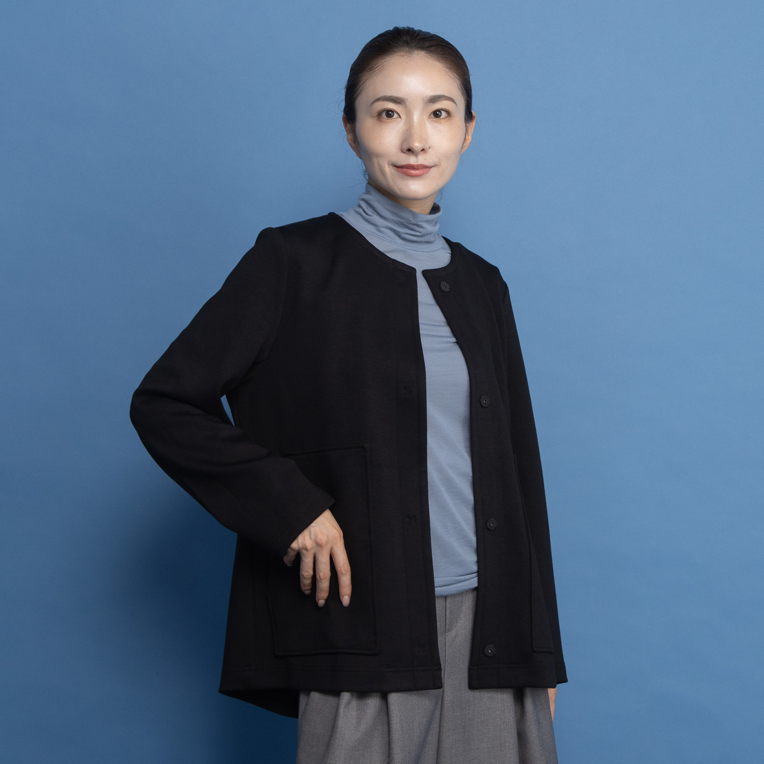 ヤエアジュテ 端境期のヘビロテに決定 モードなポケットを ハンサムに装う ジャケット