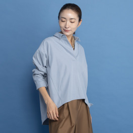 ヤエアジュテ １枚着でも、重ね着でも フォルムが映える スッキリ上品見えブラウス