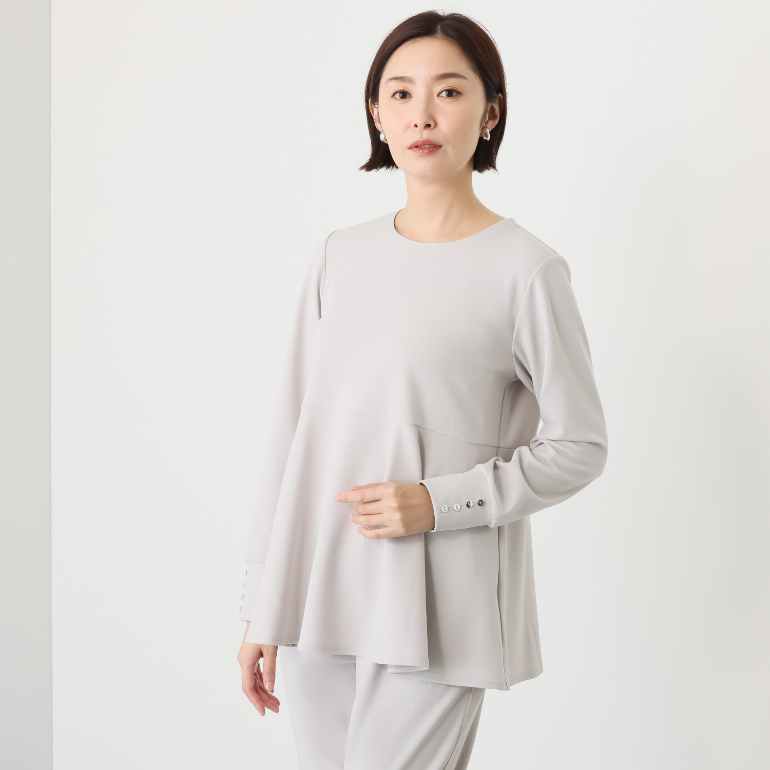 イシカワラボ☆ヒトミ バックサテンジョーゼット ペプラム