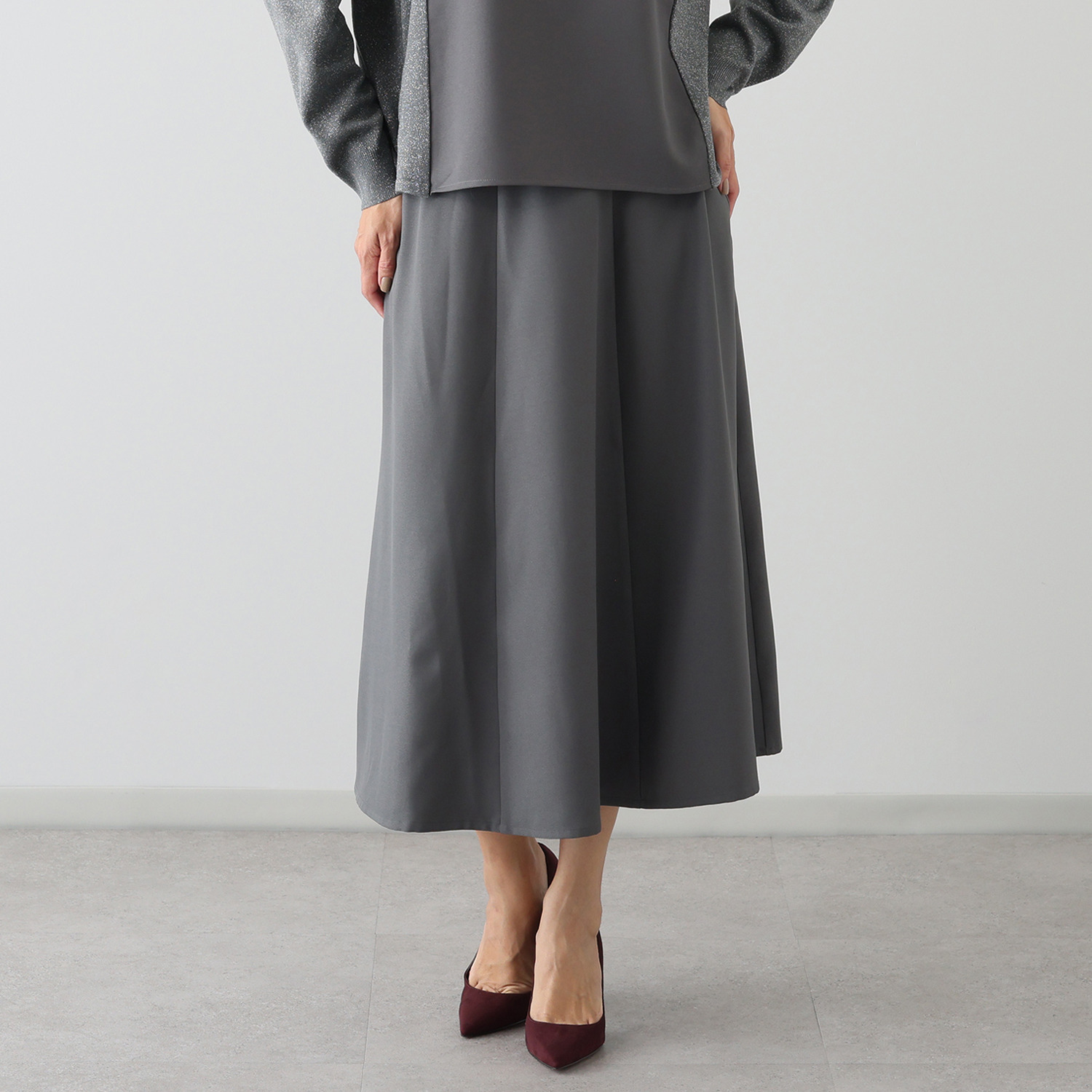 バーチ　ドゥエ 梨地ジョーゼット 六枚接ぎの立体ドレープ フレアースカート