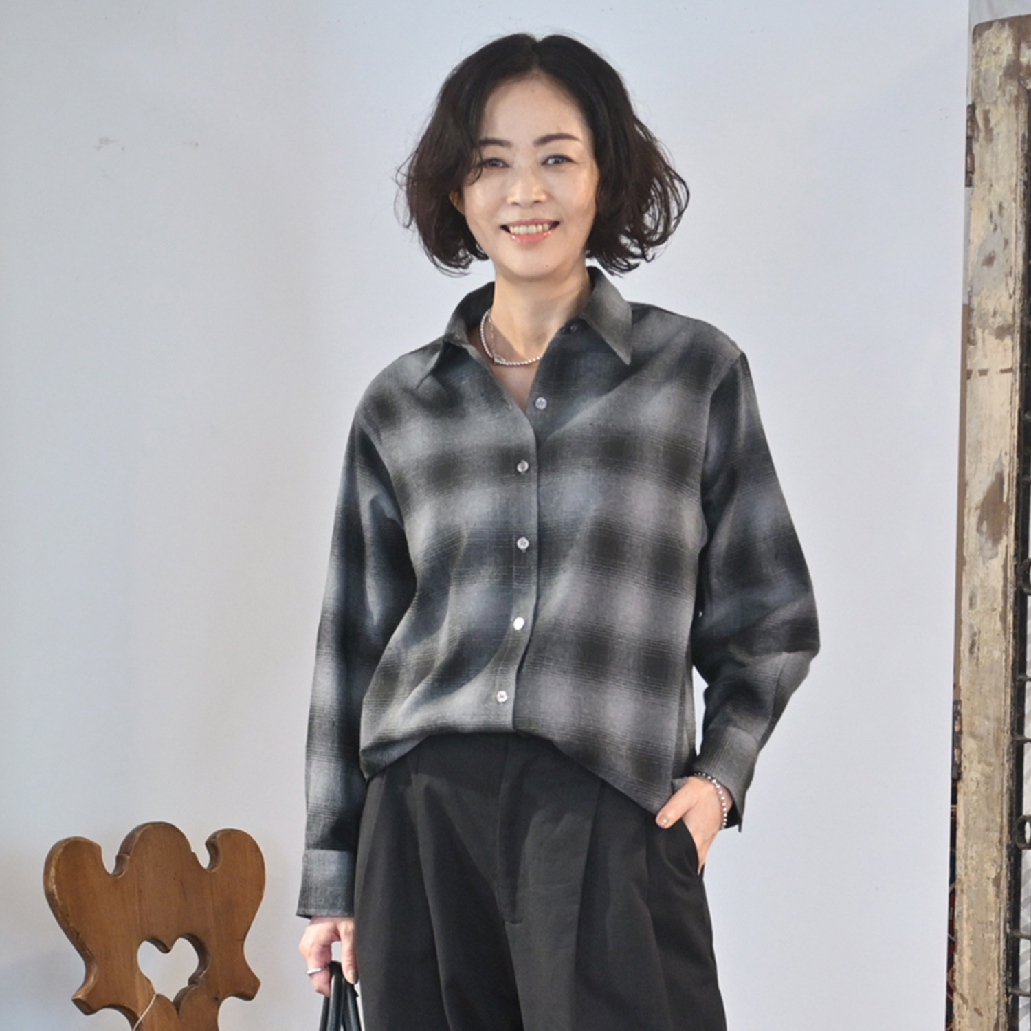 リラリー バックラインシャツ