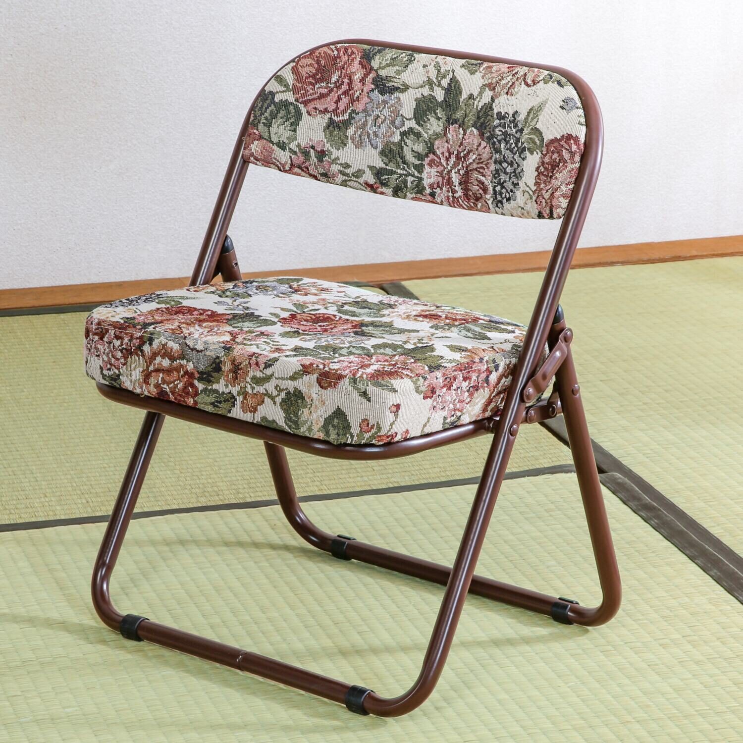 程よい高さで座りやすい！ 防ダニ不織布入りの 安心設計 折りたためる ゴブラン織椅子