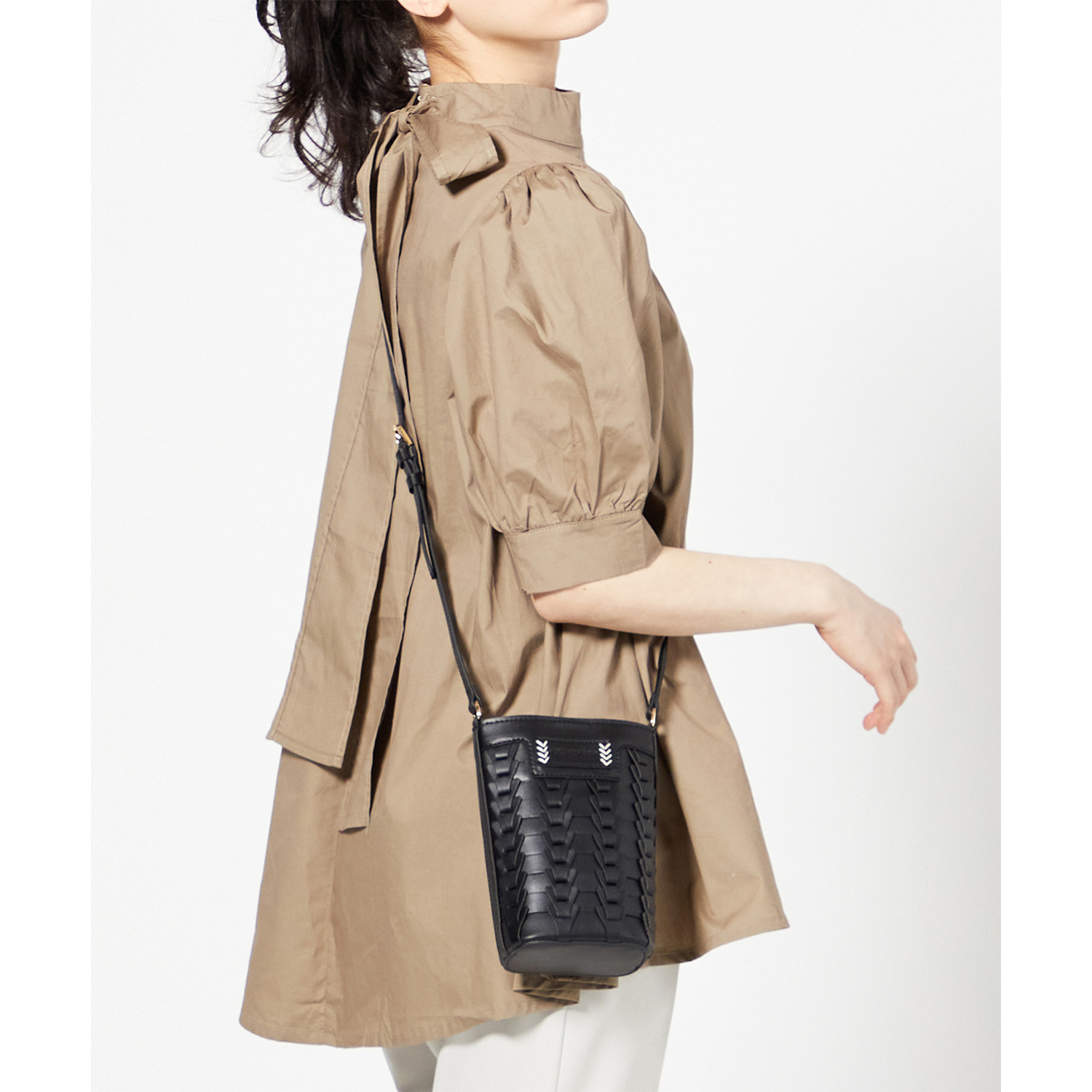 ヴィーガンヴュー Ｖメッシュ バケツ型 スマホポシェット