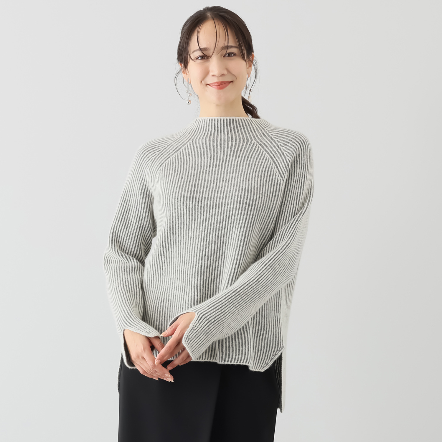 エヌエフ 自社牧場で育った ウール１００％ 畦編プルオーバー