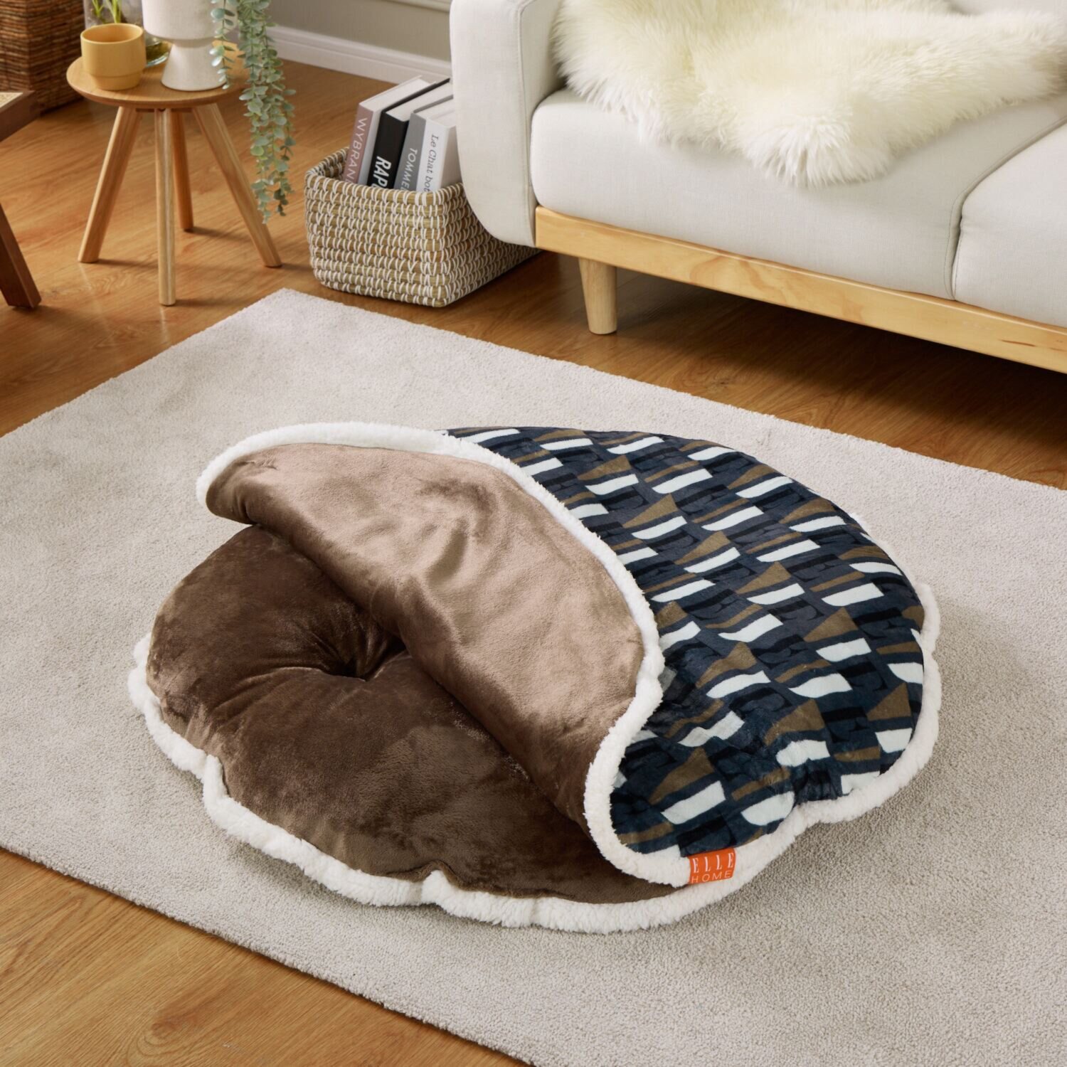 ＥＬＬＥ　ＨＯＭＥ ウィンターコレクション バーガークッション ＜直径９０ｃｍ＞