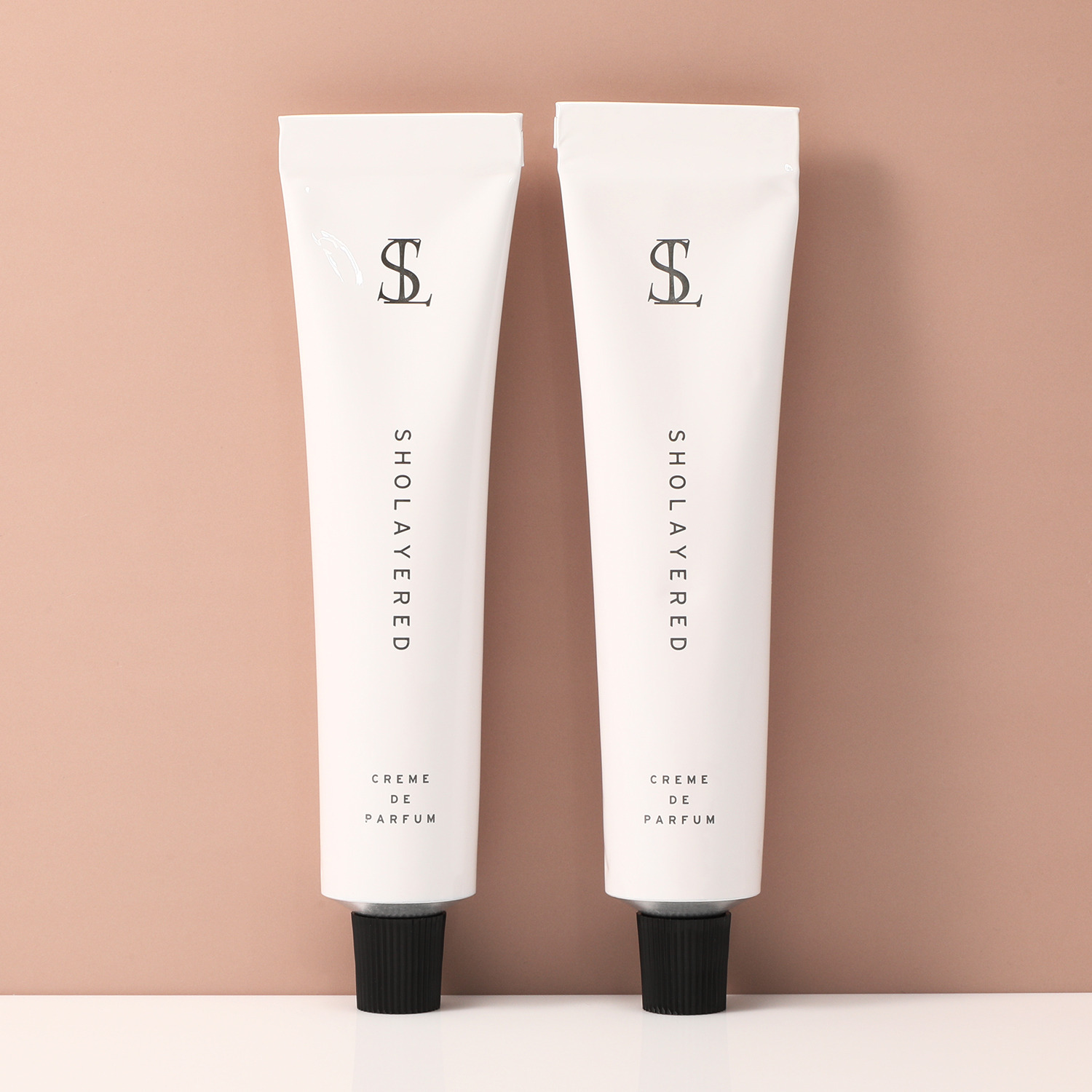 ショーレイヤード 爽やかな香りが ほのかに広がる ハンドクリーム クレムドゥパルファム “シャンパン” “フレッシュペア” 特別セット 