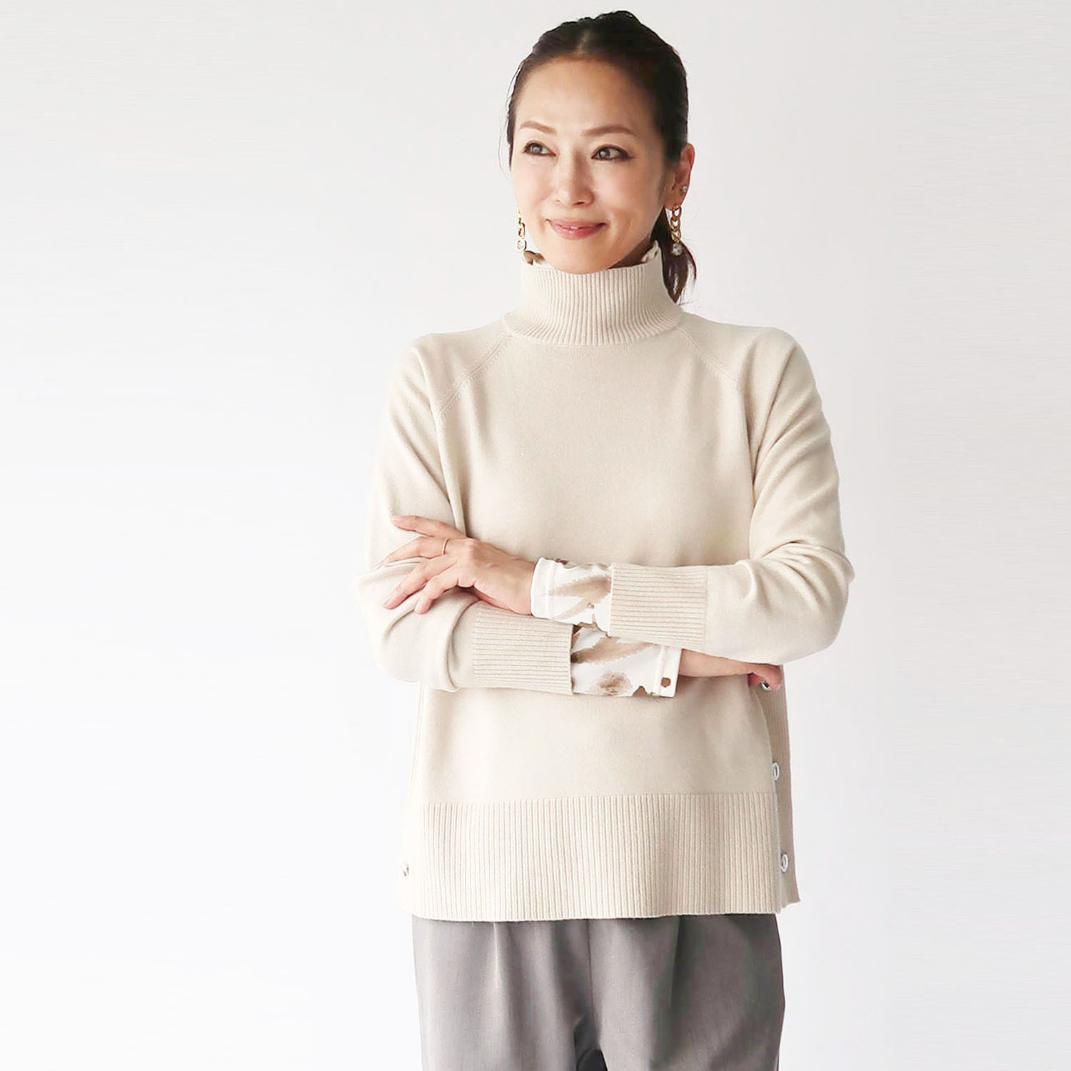 フーア ボタンアクセント ニットプルオーバー