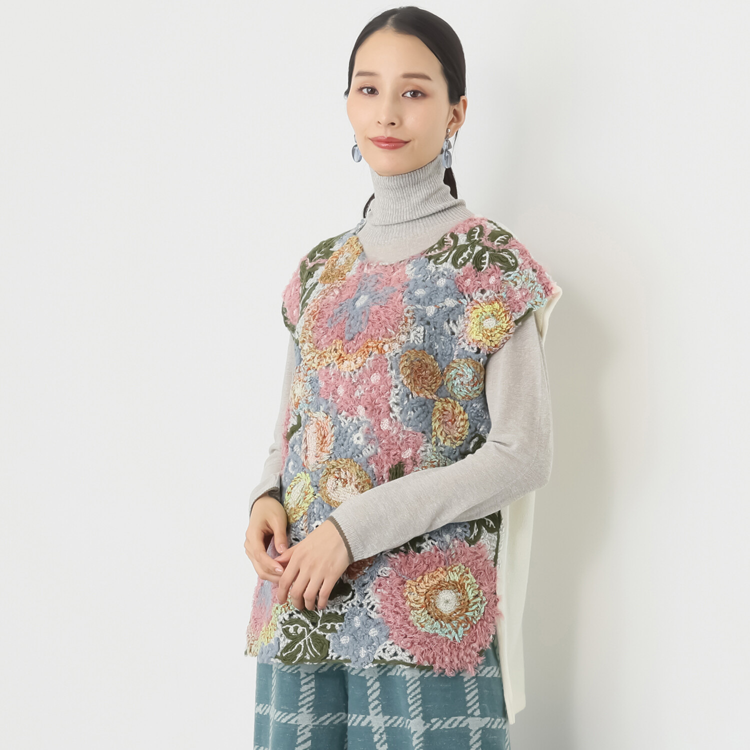 【美品】エムアンドキョウコの刺繍入りネイビージャケット エム アンド キョウコ オールコード刺しゅう ベスト- ショップ