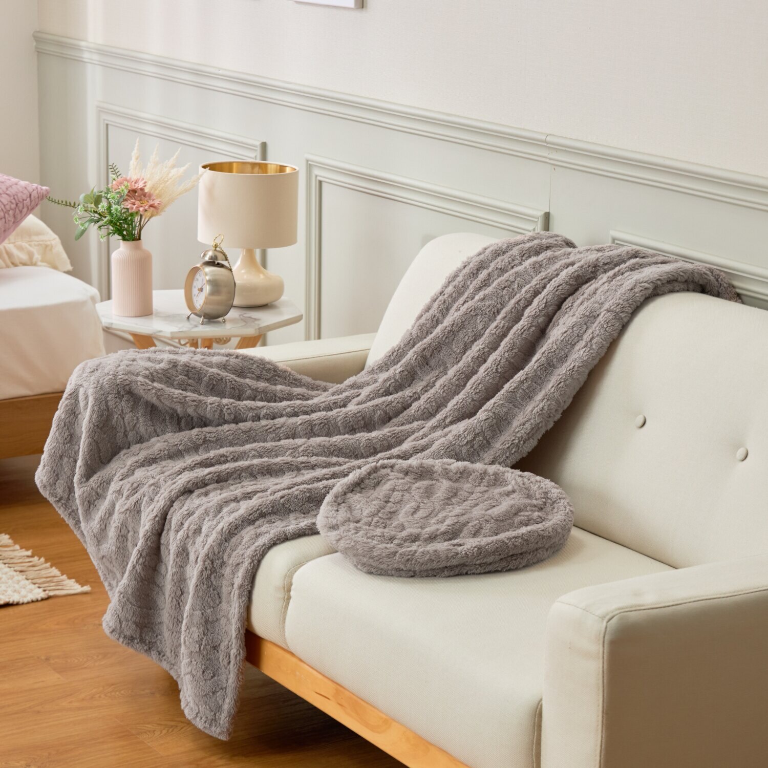 ｎｉｓｈｉｋａｗａ ケーブルニットデザイン クッションイン ハーフブランケット