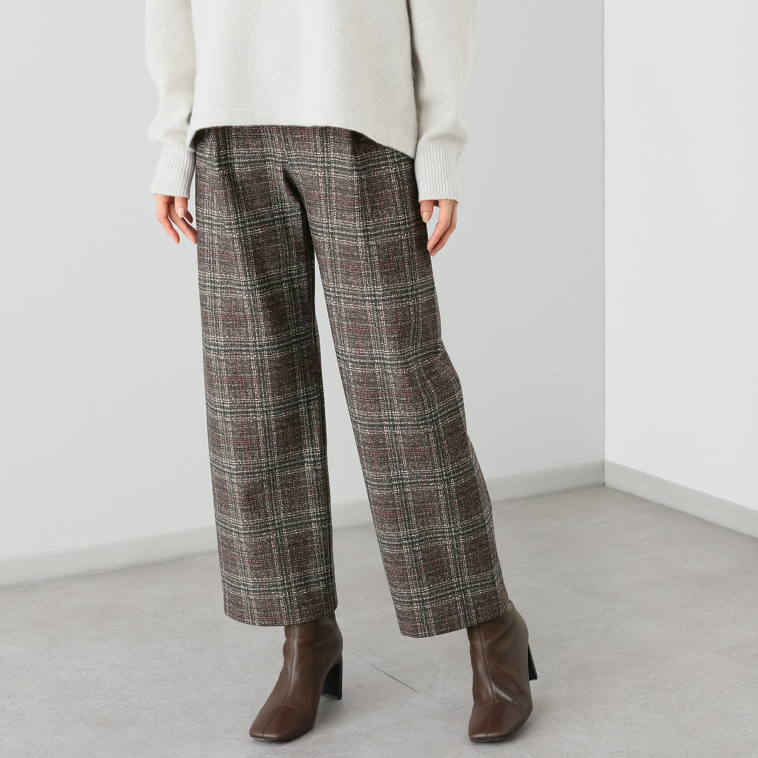 ピーツー 吸湿発熱・吸放湿 裏起毛セミワイドパンツ