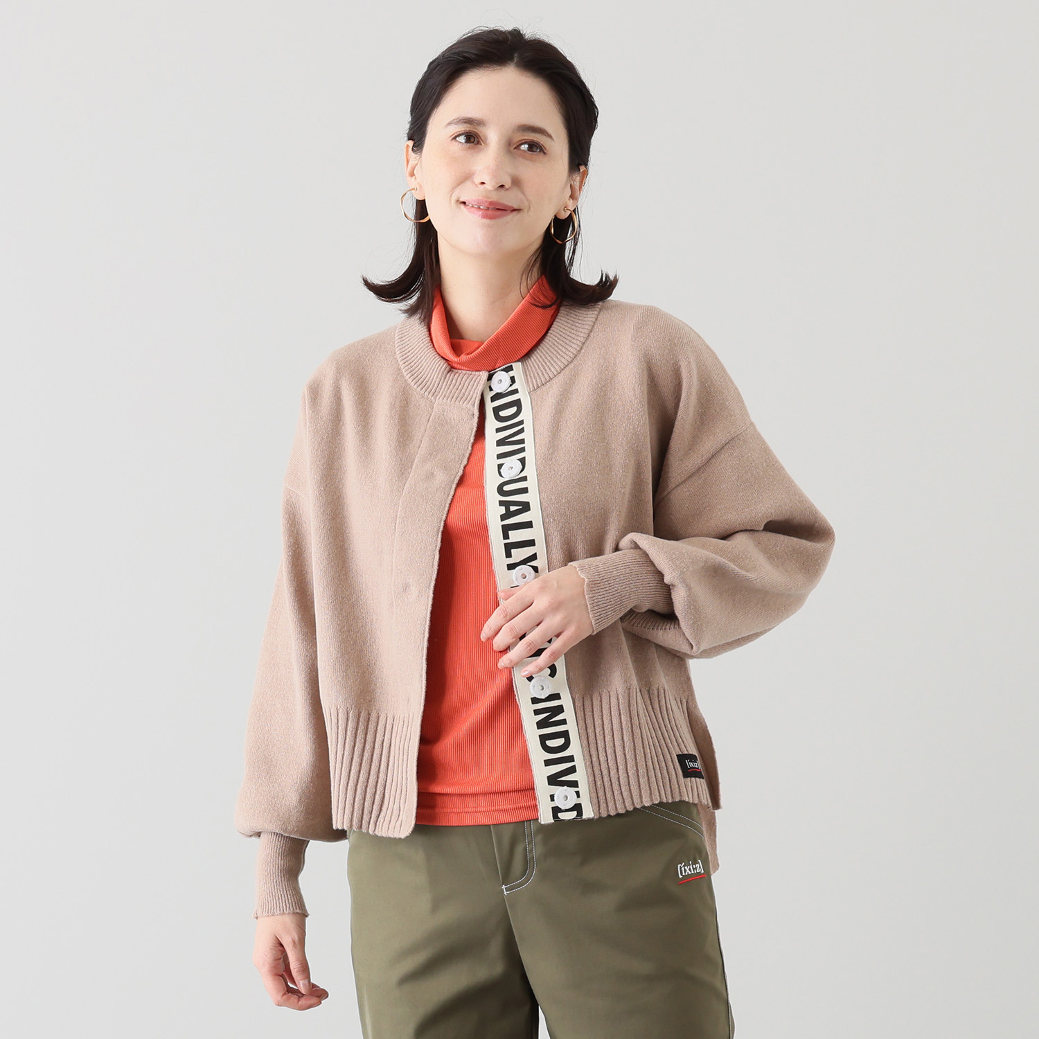 イクシーズ メッセージロゴ ノーカラーカーディガン