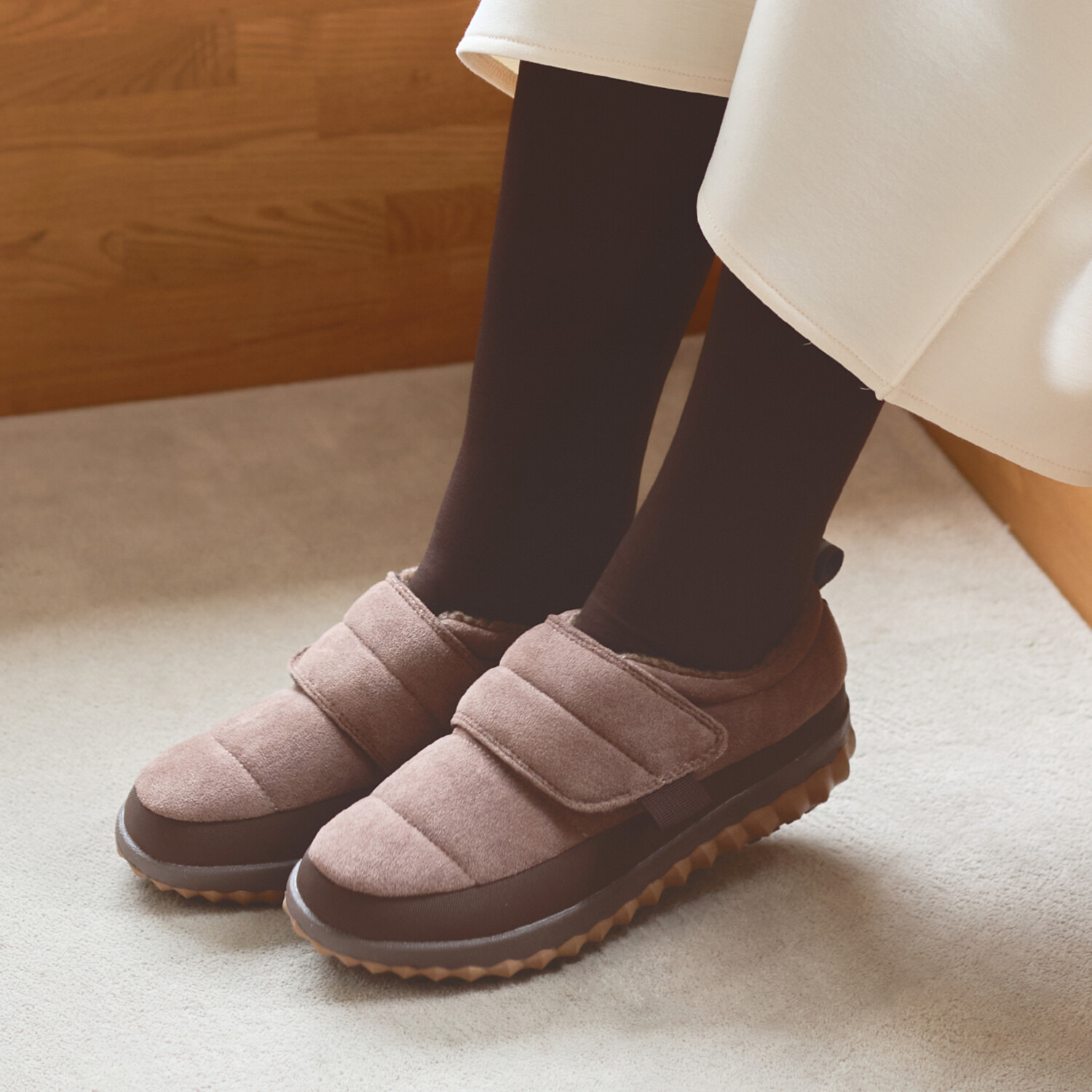 トーキョーキャンプゴー 防水　防滑 あたたか裏ボア 面ファスナースリッポン