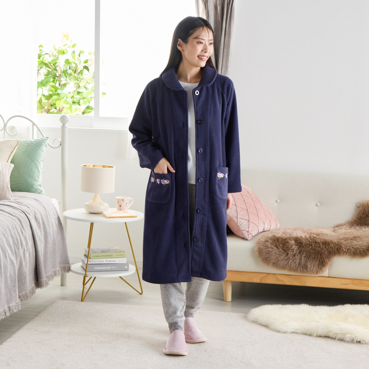 ローラアシュレイ 無地× クチュールローズ刺しゅう ロングガウン