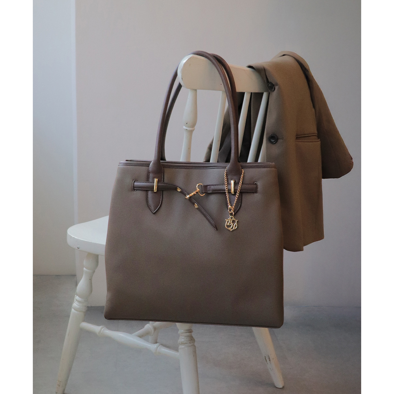 ベルモサ ベルトデザイン Ａ４対応 ２層トートバッグ