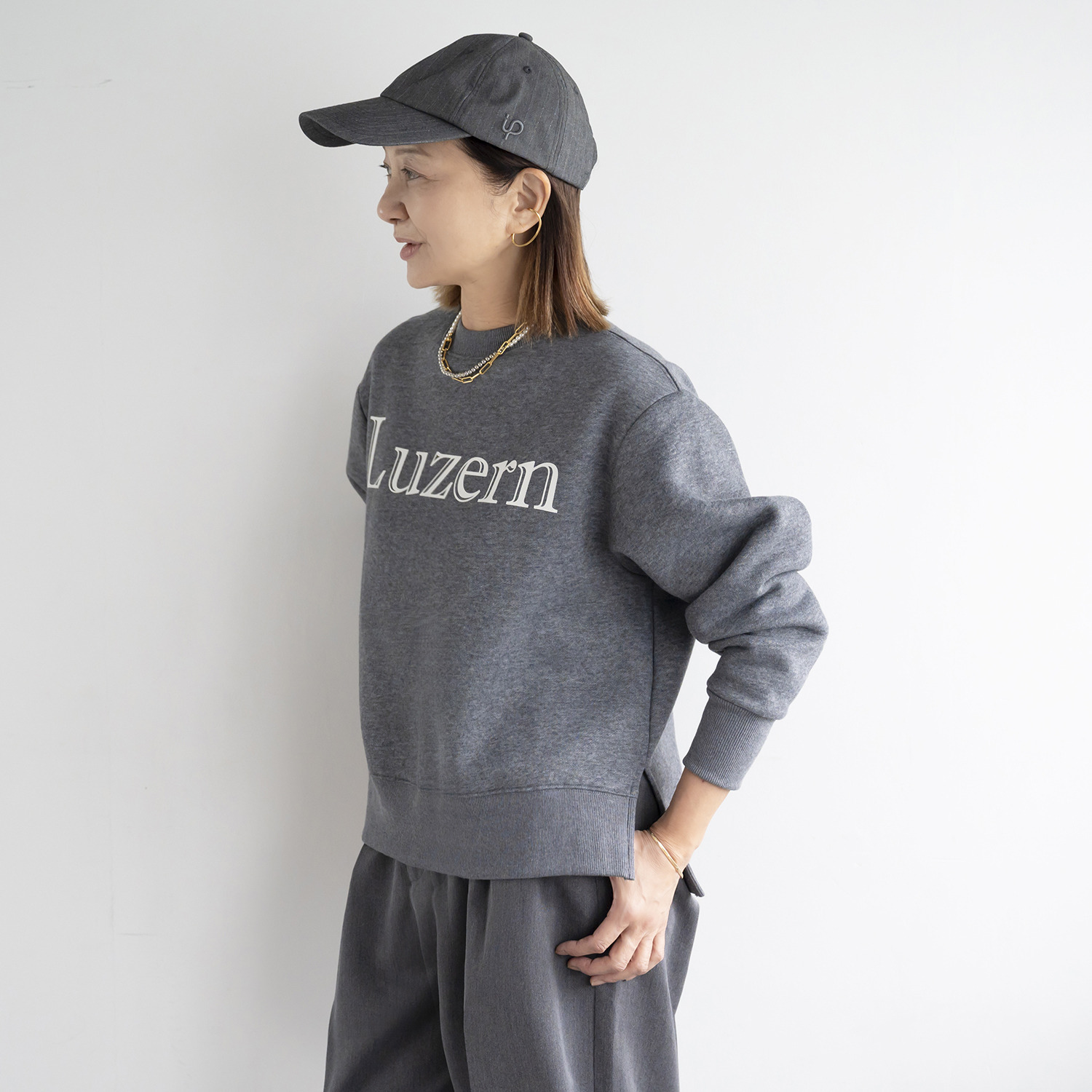 イロプライム なじみカラーの あったか裏起毛 大人ロゴスウェット