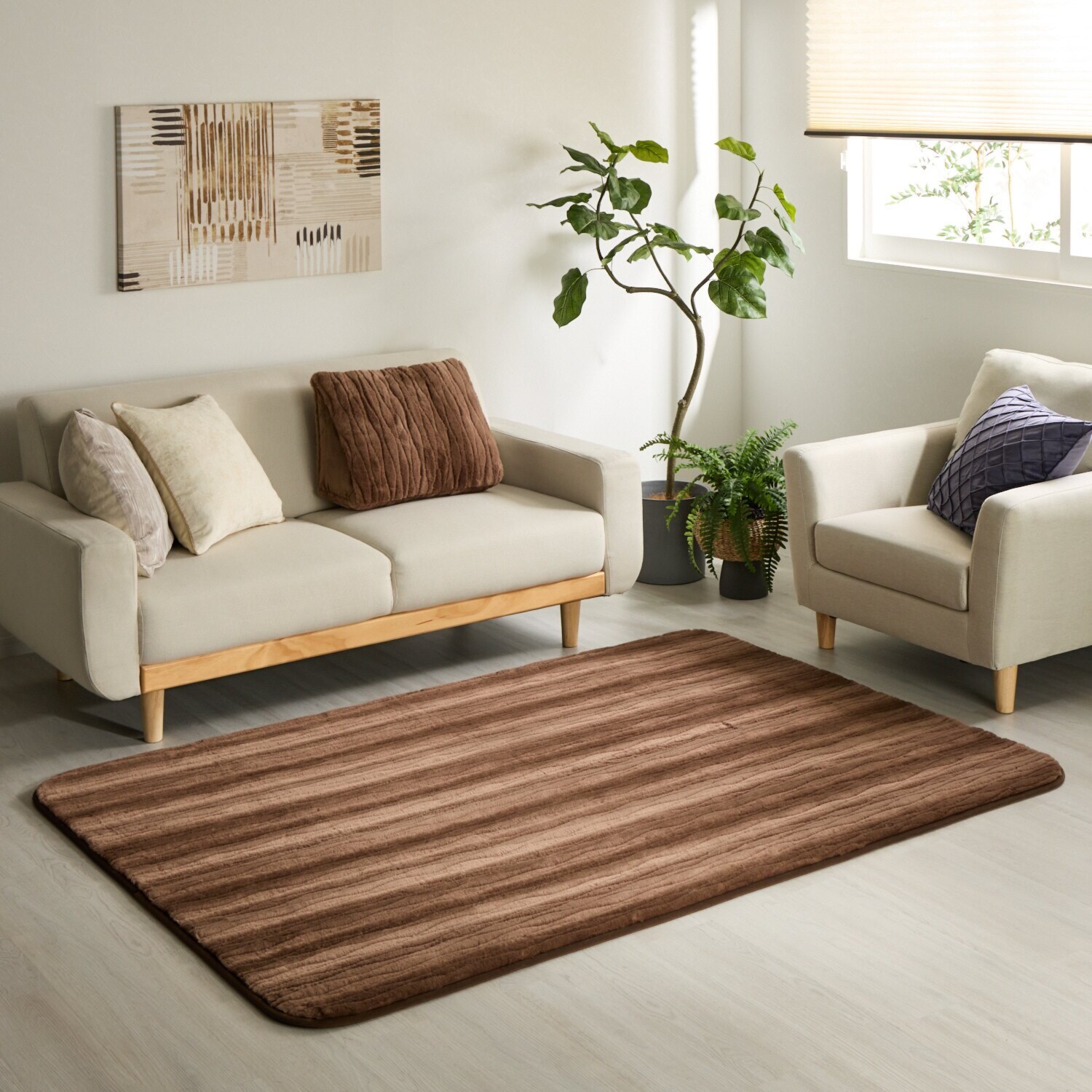 セーブルファータッチ 蓄熱ウレタン入り 足元あったかラグ ＜１３０×１９０ｃｍ＞