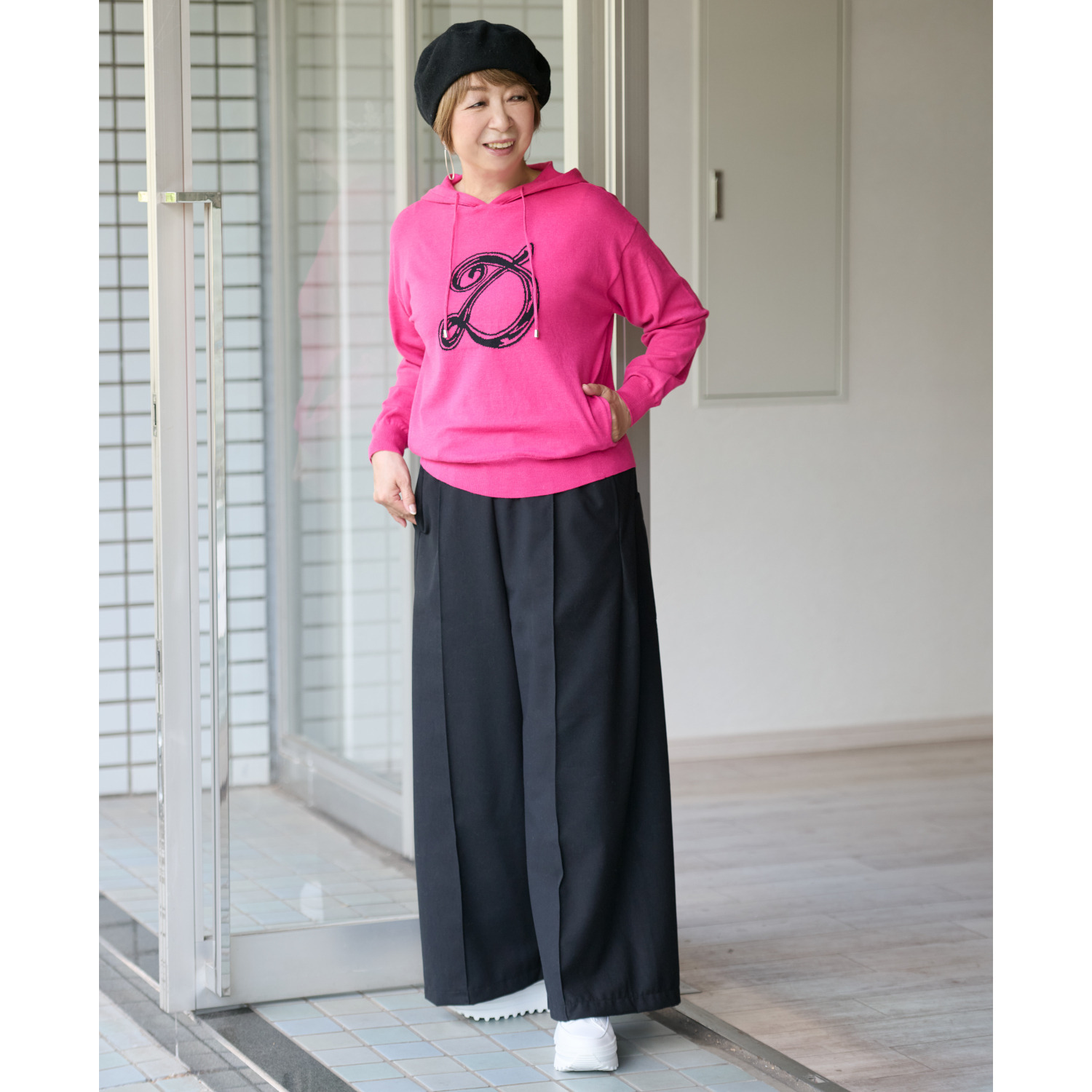 ウノ・ウノ・ドゥーエ ウール見えなのに軽やか ふんわり起毛 クラシックワイドパンツ