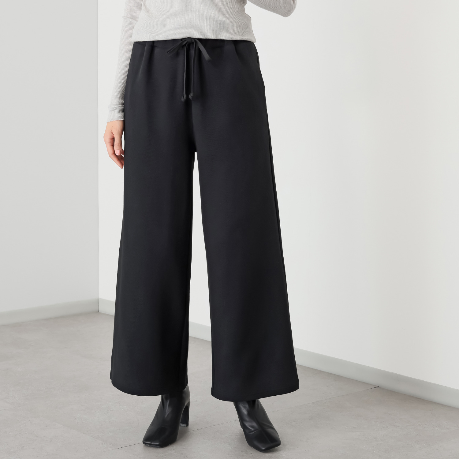 アットランティーヴァ アリア セミワイドパンツ