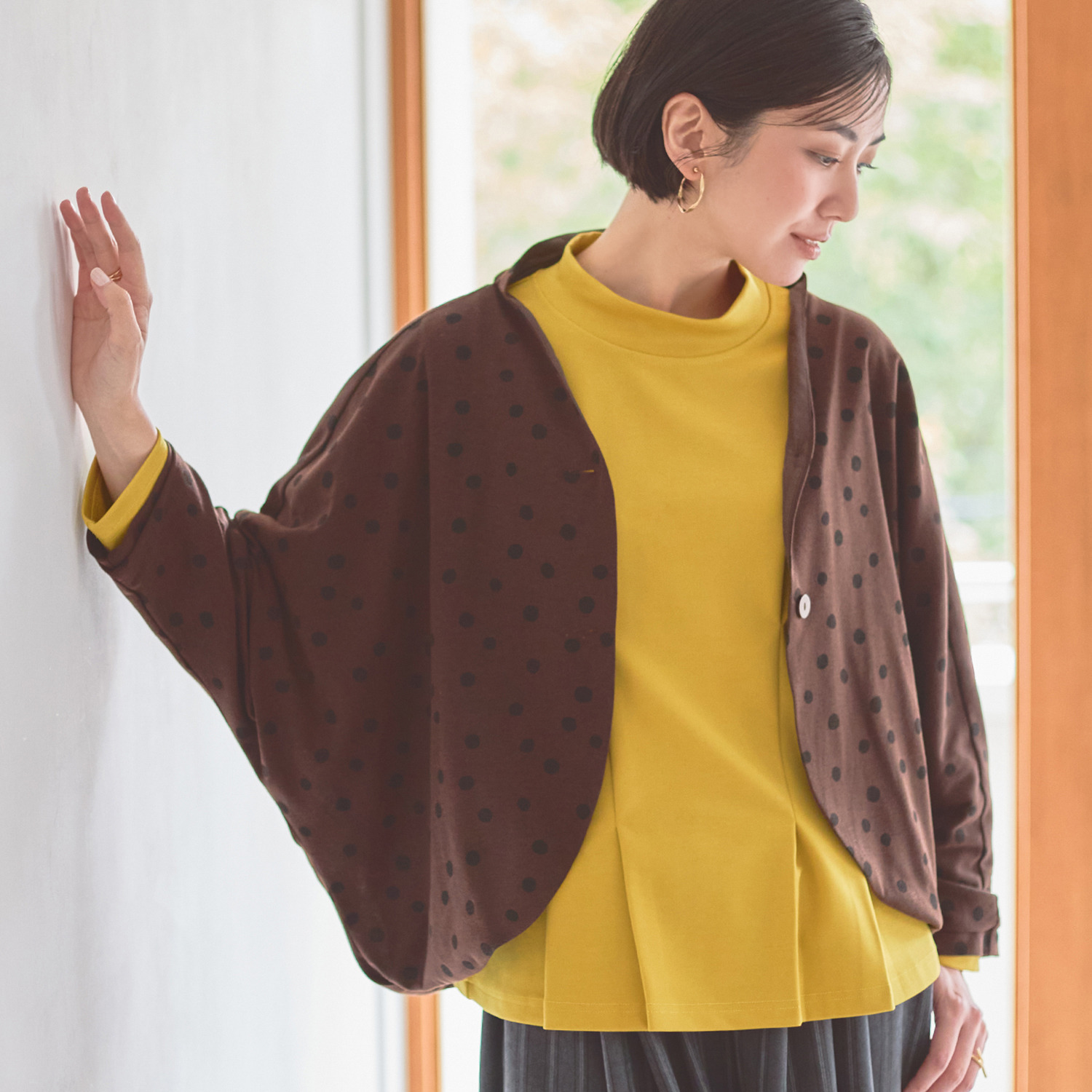 ベルポニー ドットプリント入り ストレッチジャージー使用 リラックスシルエット デザインカーディガン