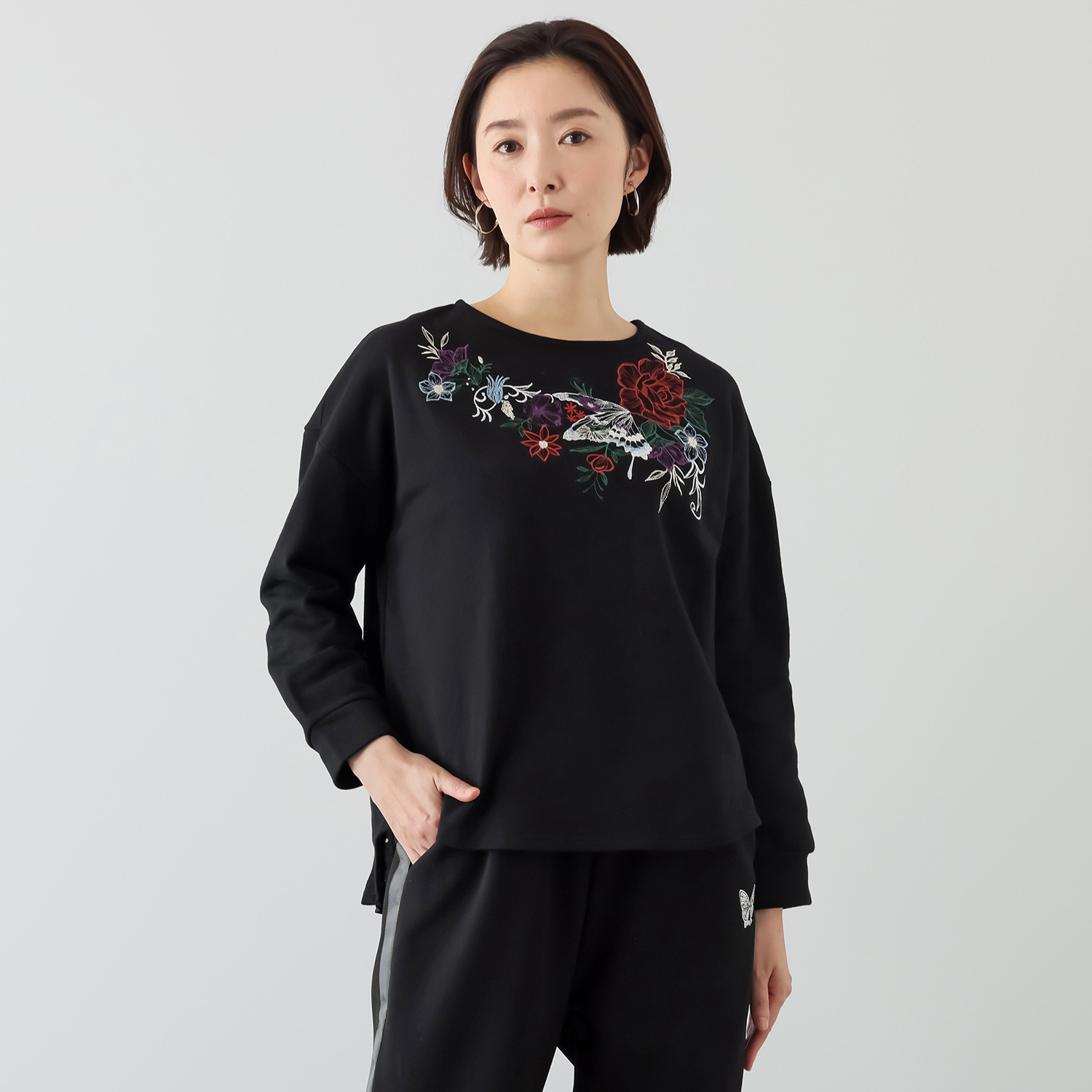 スカラー 花蝶刺しゅう 水玉切替 裏毛プルオーバー- ショップチャンネル