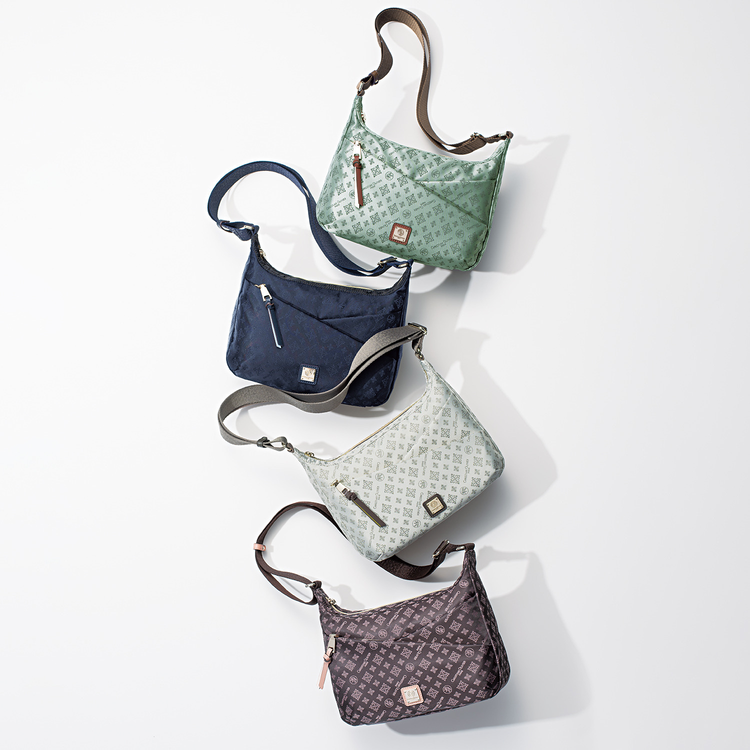 クリスチャン　オリビエ はっ水ジャガード モノグラム柄 クロスポケット 軽量ショルダーバッグ   
