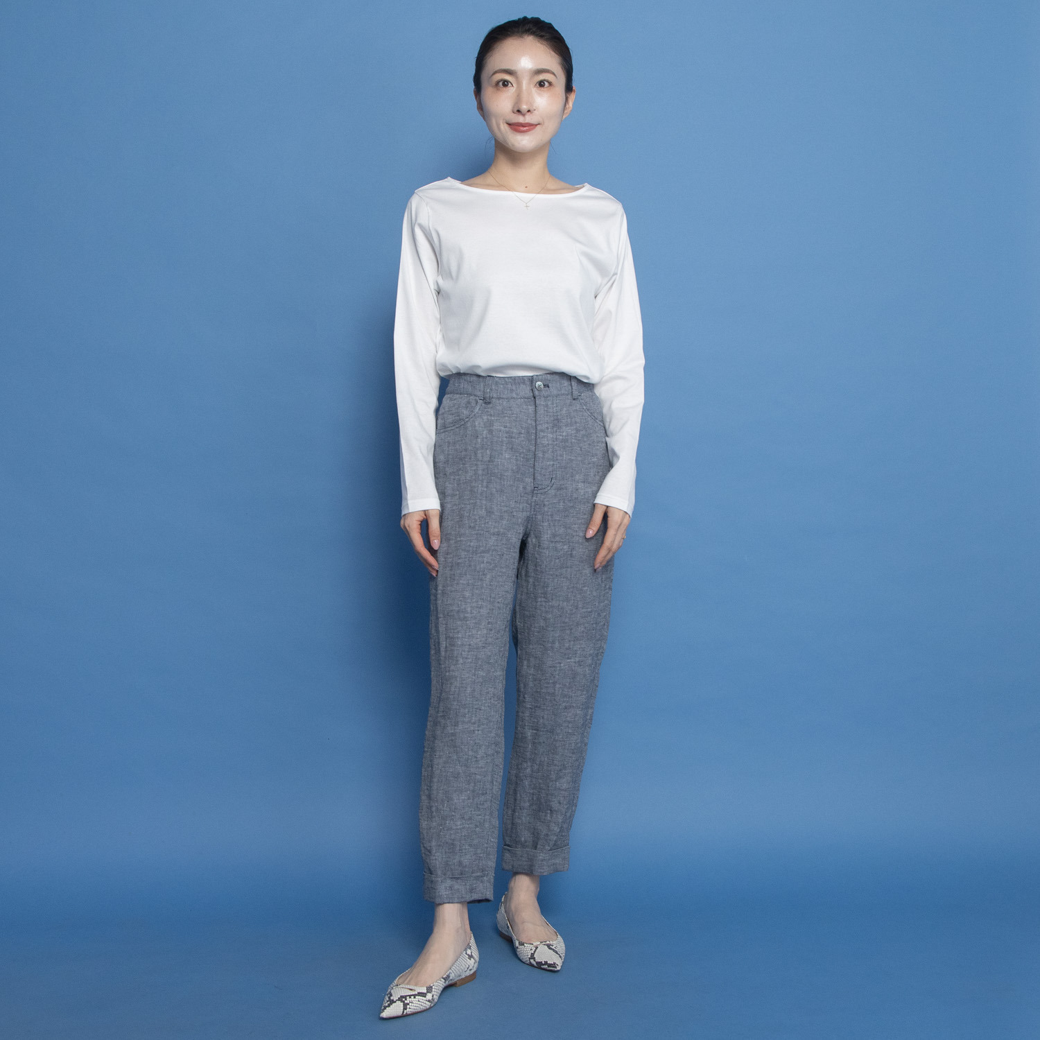 レア　ジェム リネンツイルで 優雅にスタイルカバー テーパードパンツ