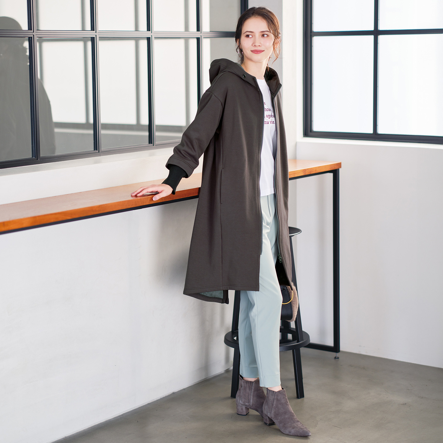 イシカワラボ★ヒトミ 裏ミンク調起毛 ソフトダンボール フーディーロングコート