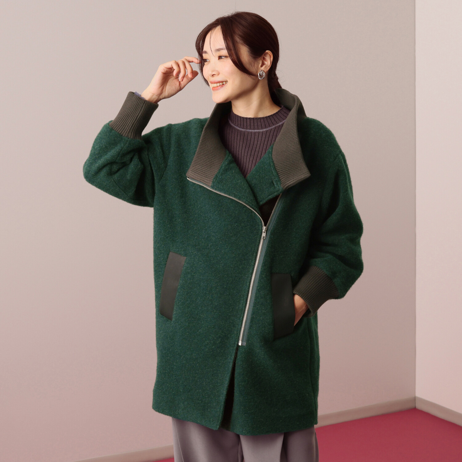 コモエリークローゼット 異素材＆ アシメジップが光るコート