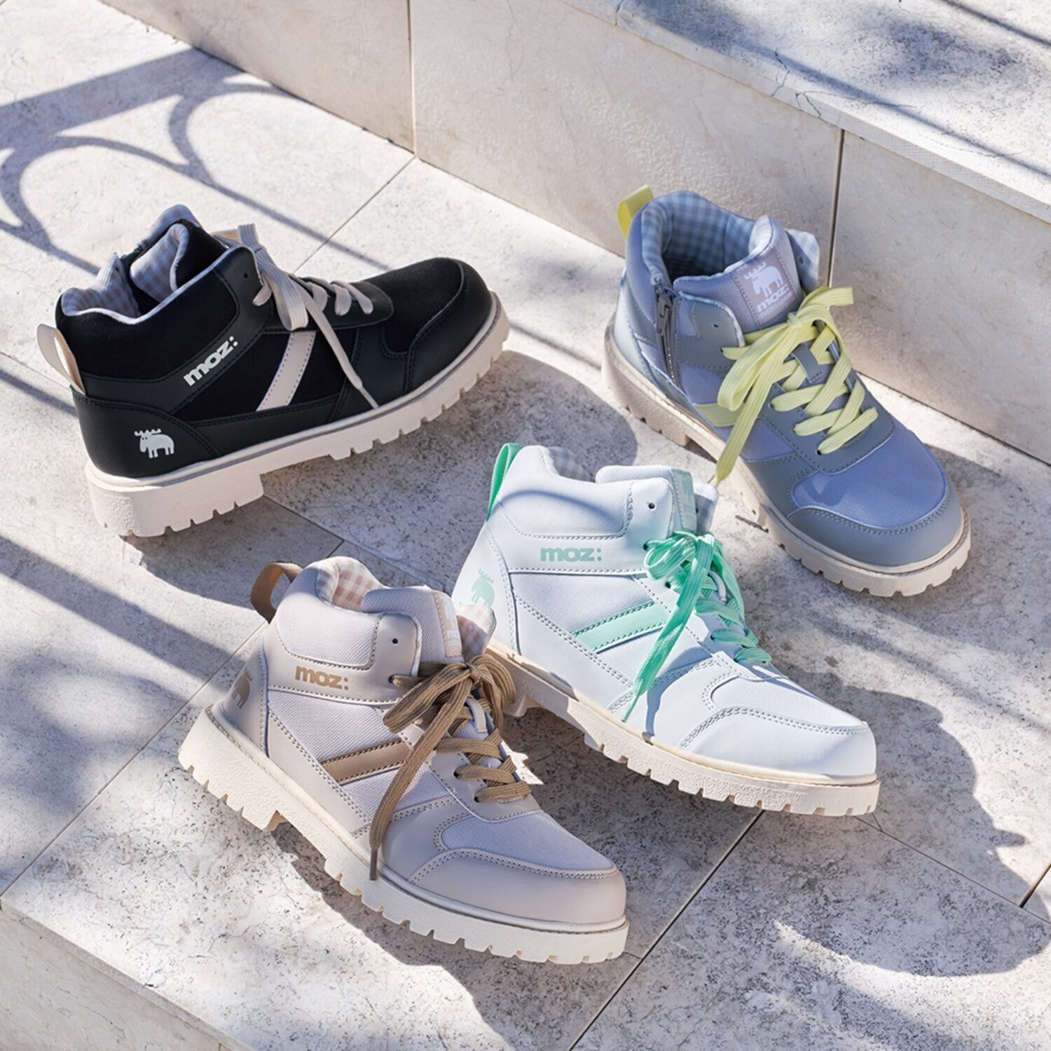 モズ 防水・はっ水・軽量 ファスナー付スニーカー
