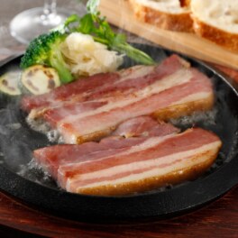 北海道産豚使用 ジューシー贅沢 ごちそう厚切りベーコン