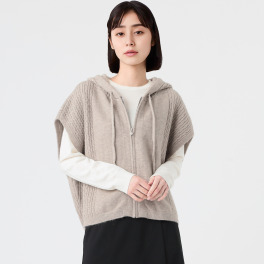 ダジュール フード付 ニットポンチョベスト
