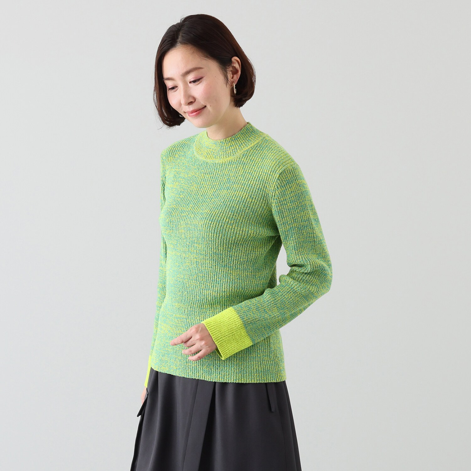 マチュート 配色で魅せるセンス 大人の洒落感 ニットプルオーバー