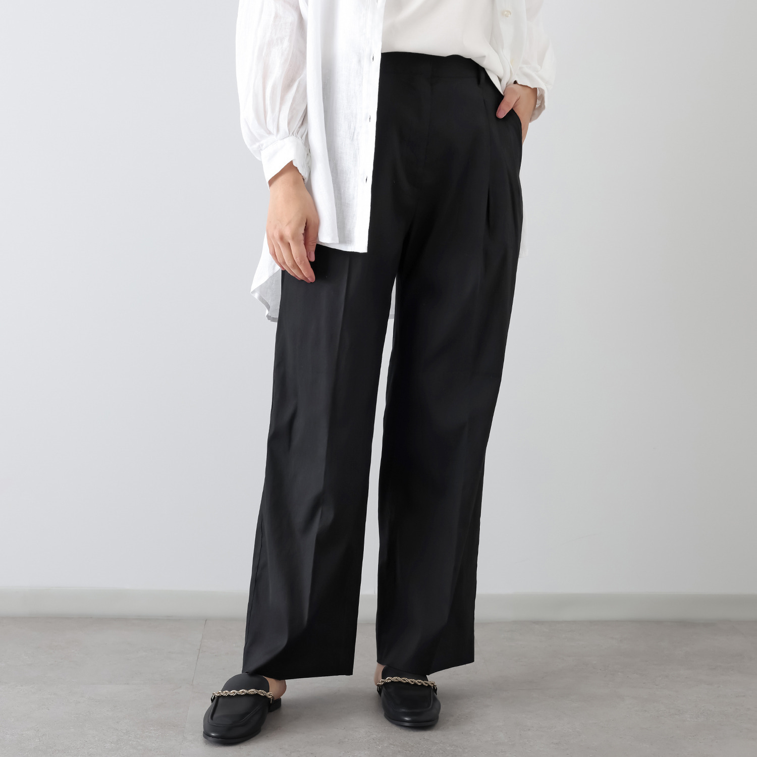 ウタオ フレンチリネン混 ストレッチ ストレートパンツ